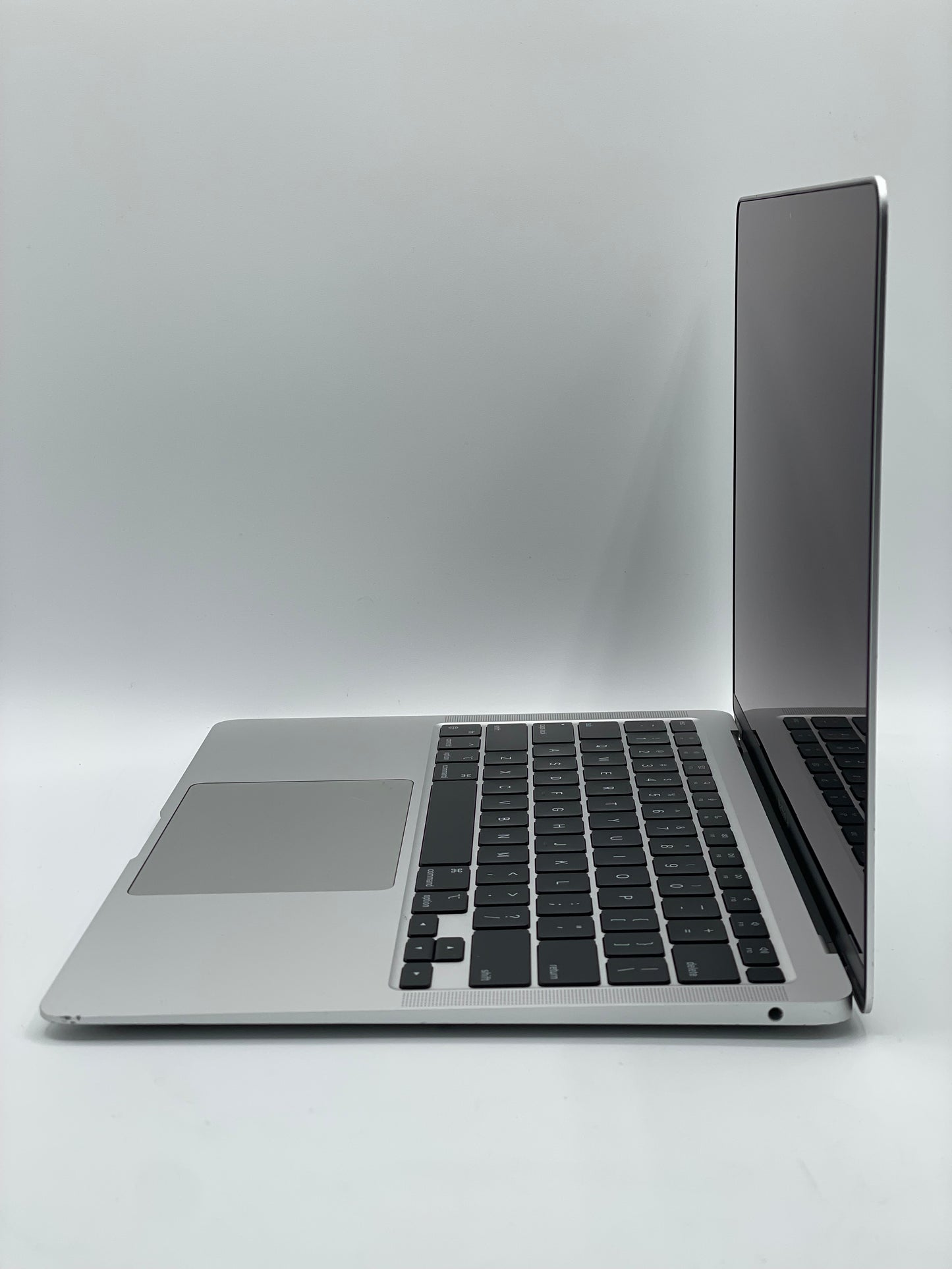 2020 Apple MacBook Air 13.3" M1 7C 8GB 256GB A2337 REMOTELY MANAGED