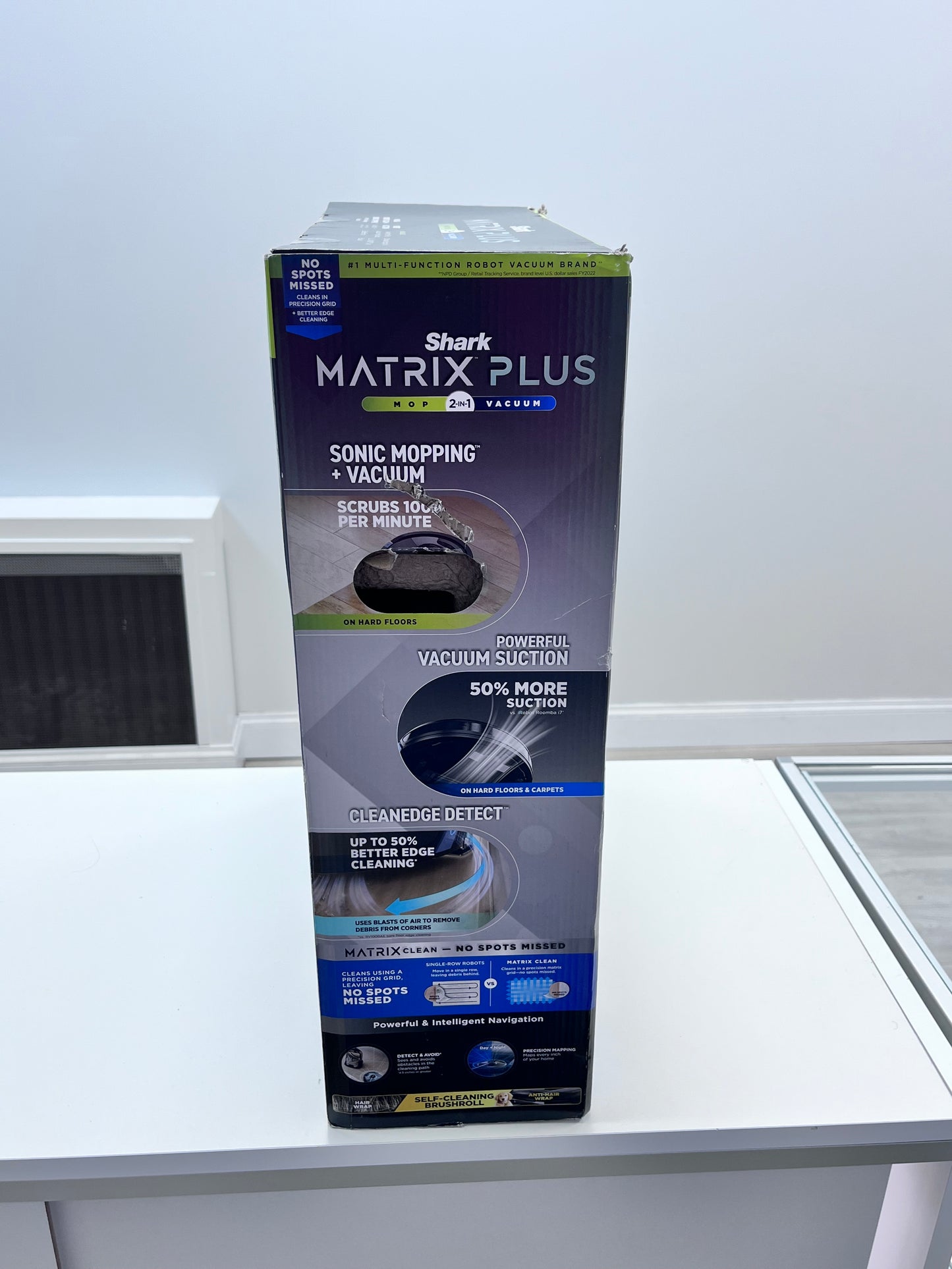 Shark Matrix Plus 2-in-1 Robot Vacuum & Mop/  / RV2610WD - New in Box - Black