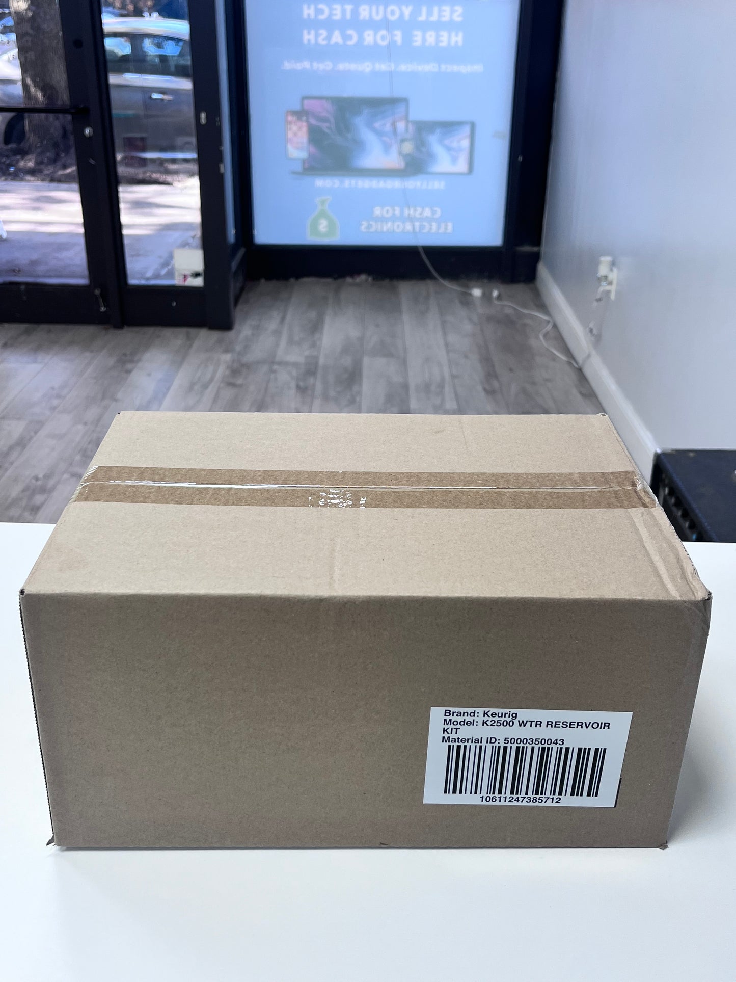 KEURIG K-2550 Single Serve Commercial Coffee Maker Reservoir Bundle NEW IN BOX