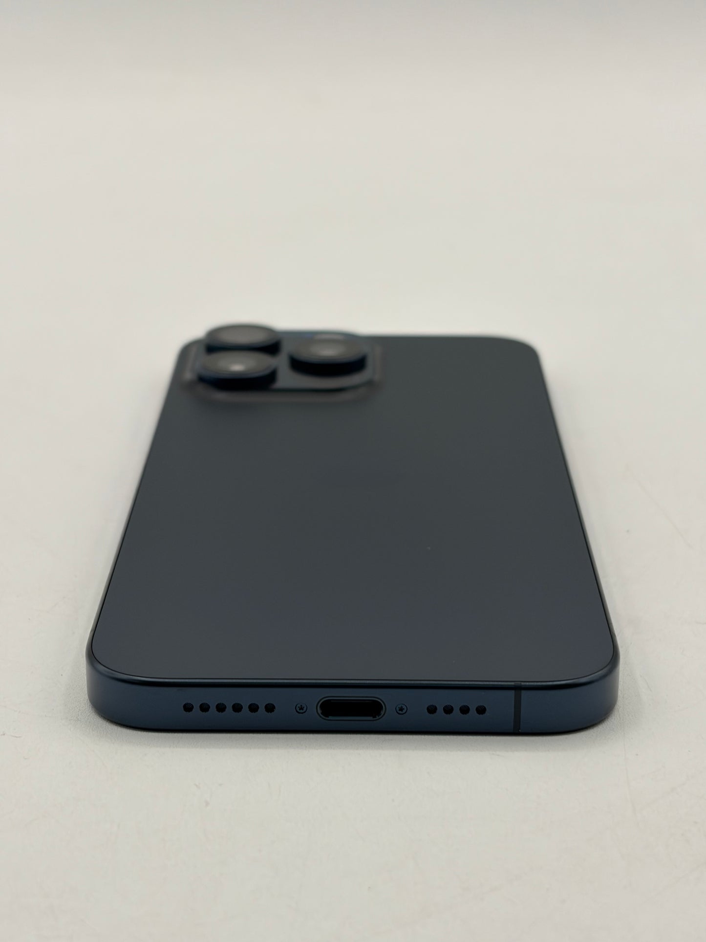 Unlocked Apple iPhone 15 Pro Max 256GB A2849 NU693LL/A - Blue 100% BH Near Mint