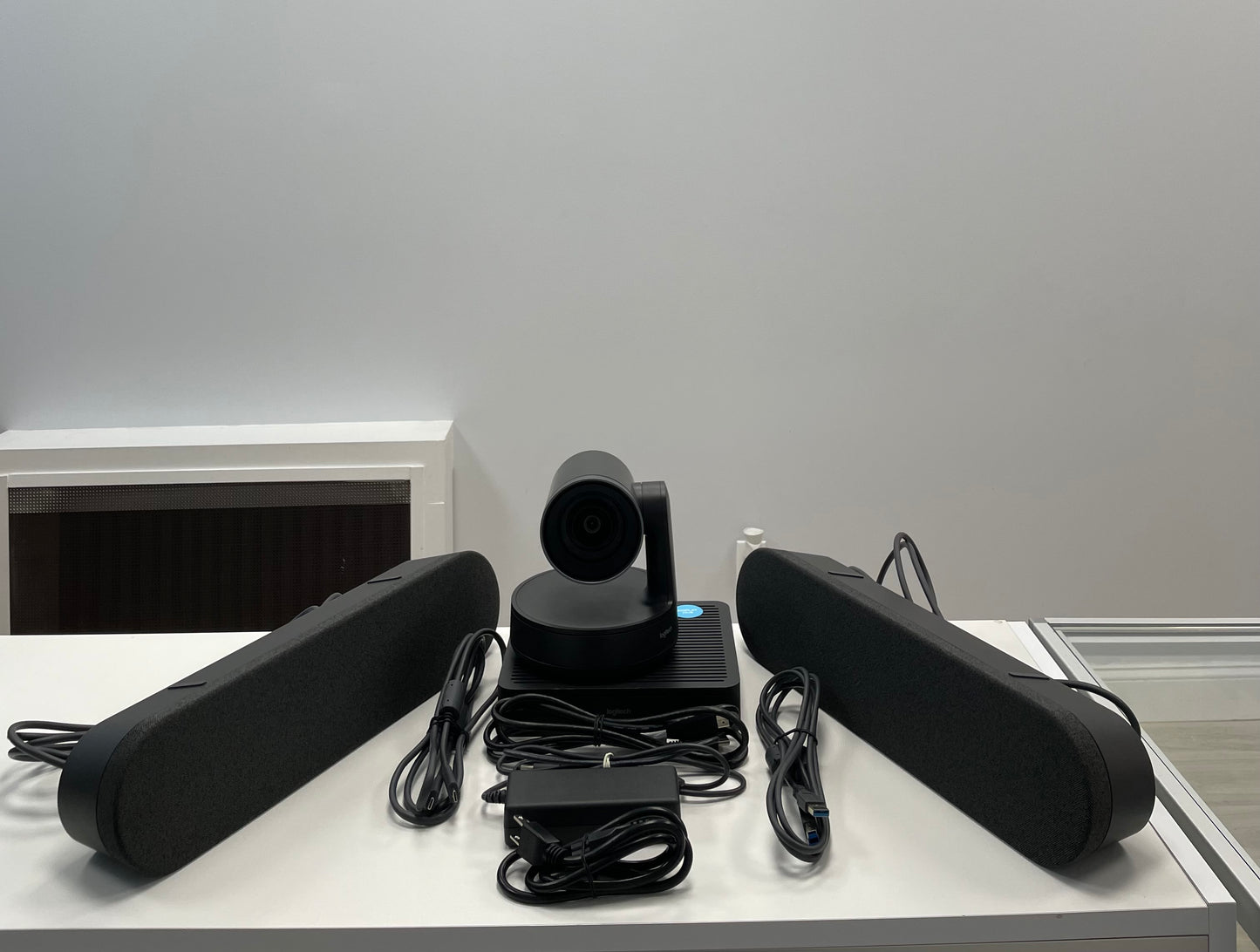 Logitech RALLY V-R0010 UHD 4K Video Conference Camera with Hub & Speakers