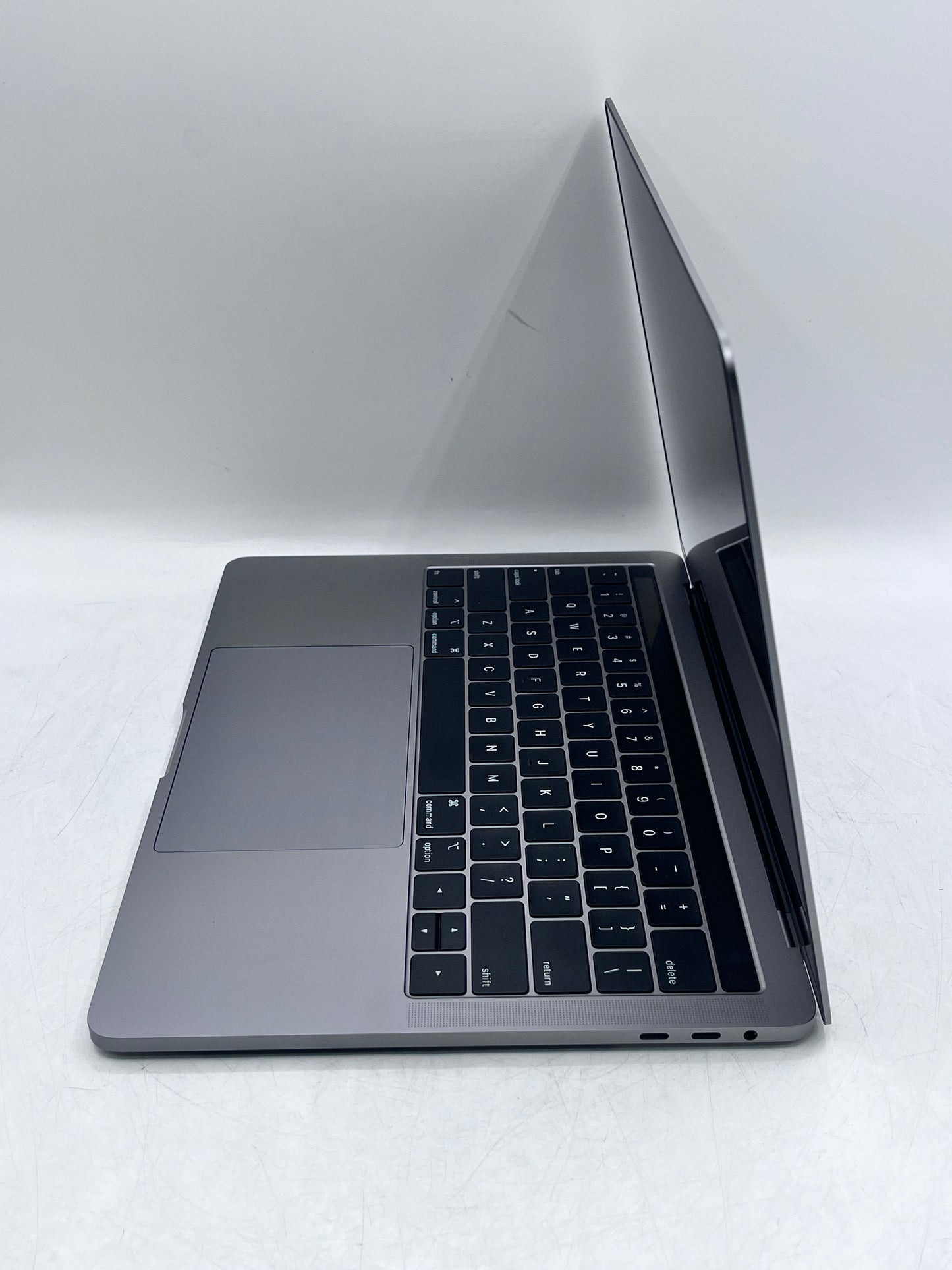 Apple Macbook Pro 13" A1989 2018 Core i5 256GB 8GB - Space Gray
