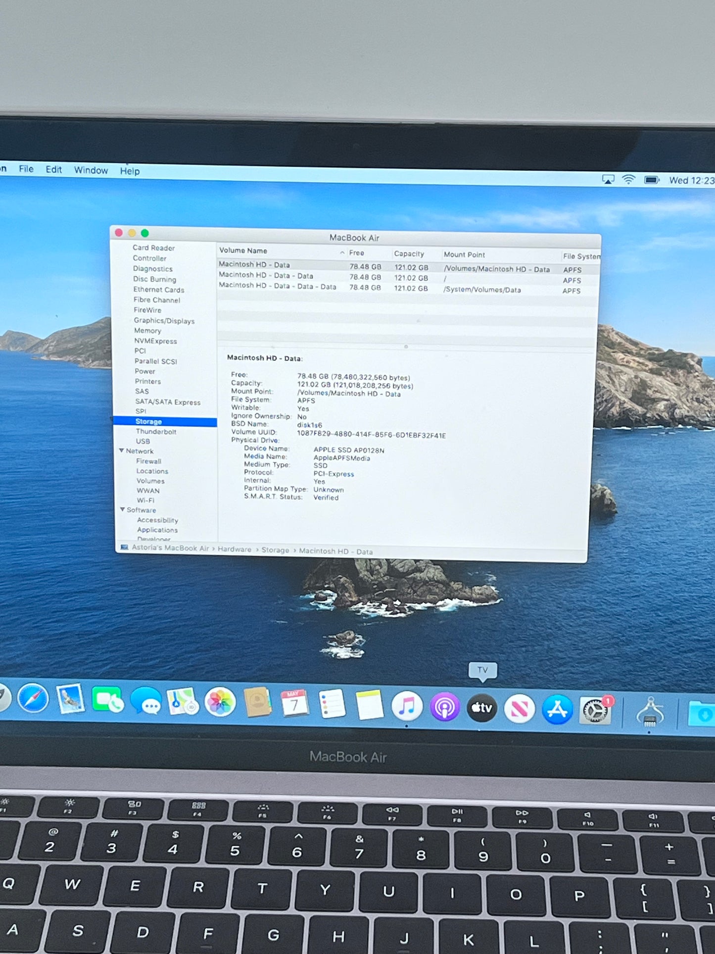 2019 Apple Macbook Air 13' i5 8GB 128GB A1932 MVFH2LL/A Space Gray READ