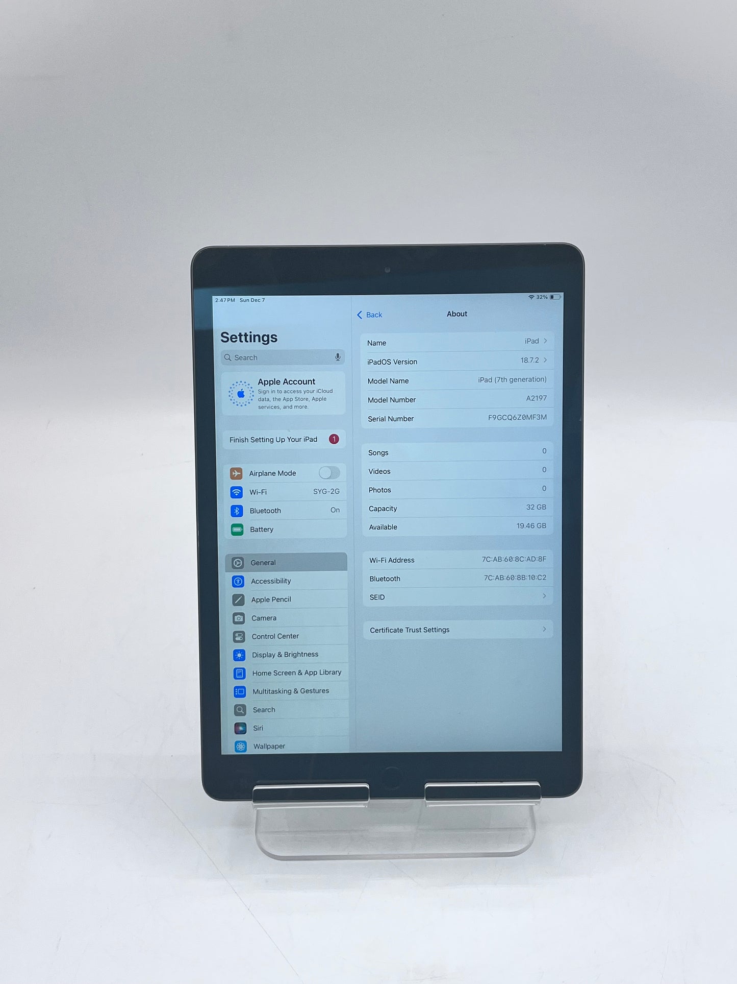 Apple iPad 7th Gen A2197 10.2" MW742LL/A A2197 32GB WiFi - Black