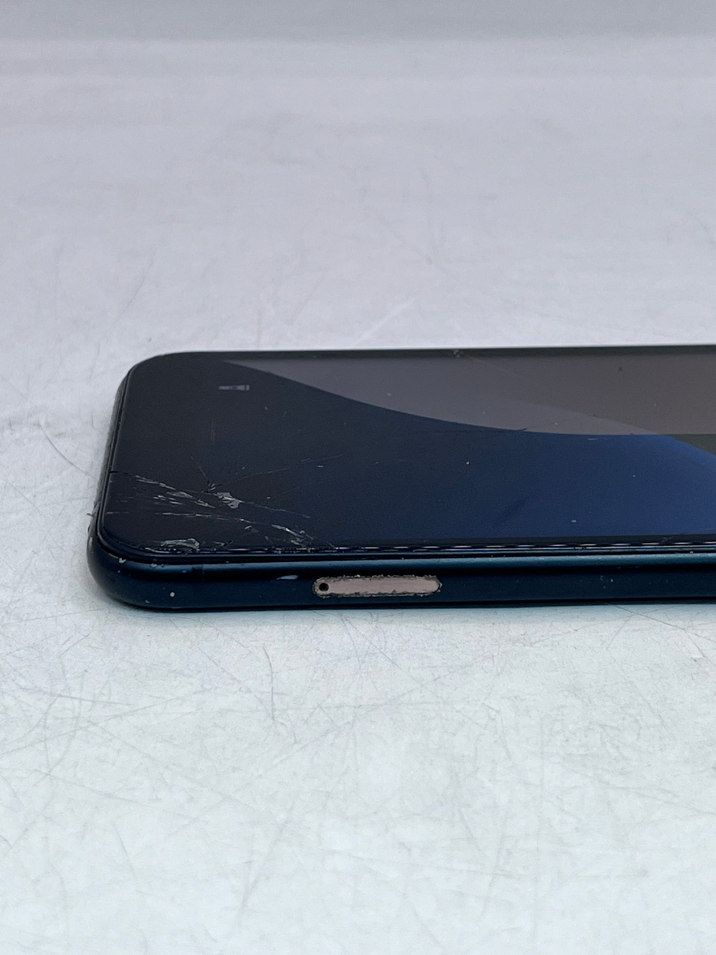 Unlocked Apple iPhone XR 128GB 3 GB A1984 NT362LL/A - Black READ