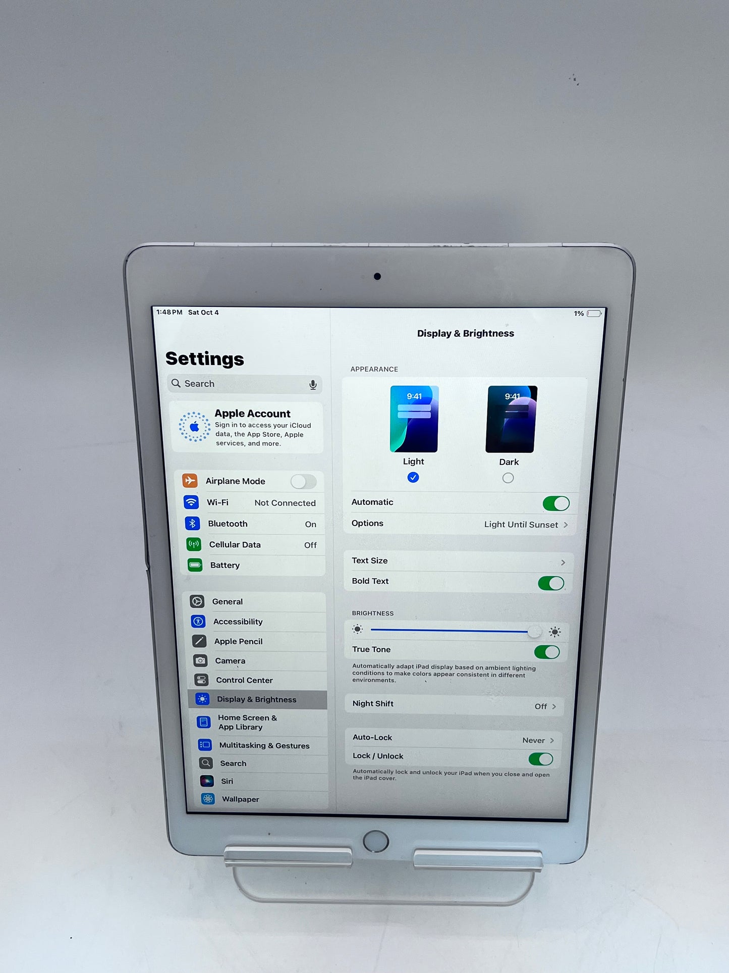 Unlocked Apple iPad (7th Gen) A2200 MW6X2LL/A 32GB - Silver READ