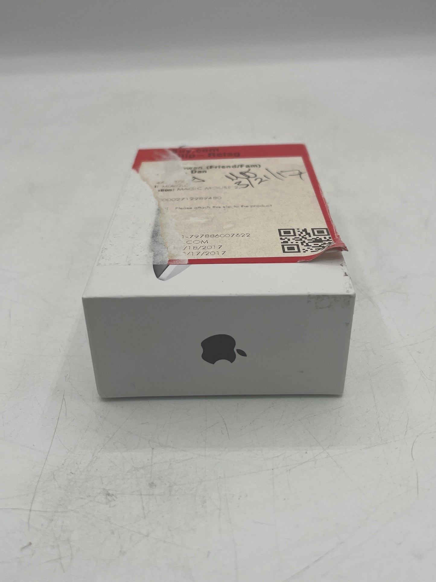 Apple Magic Mouse Model A1657 MLA02LL/A