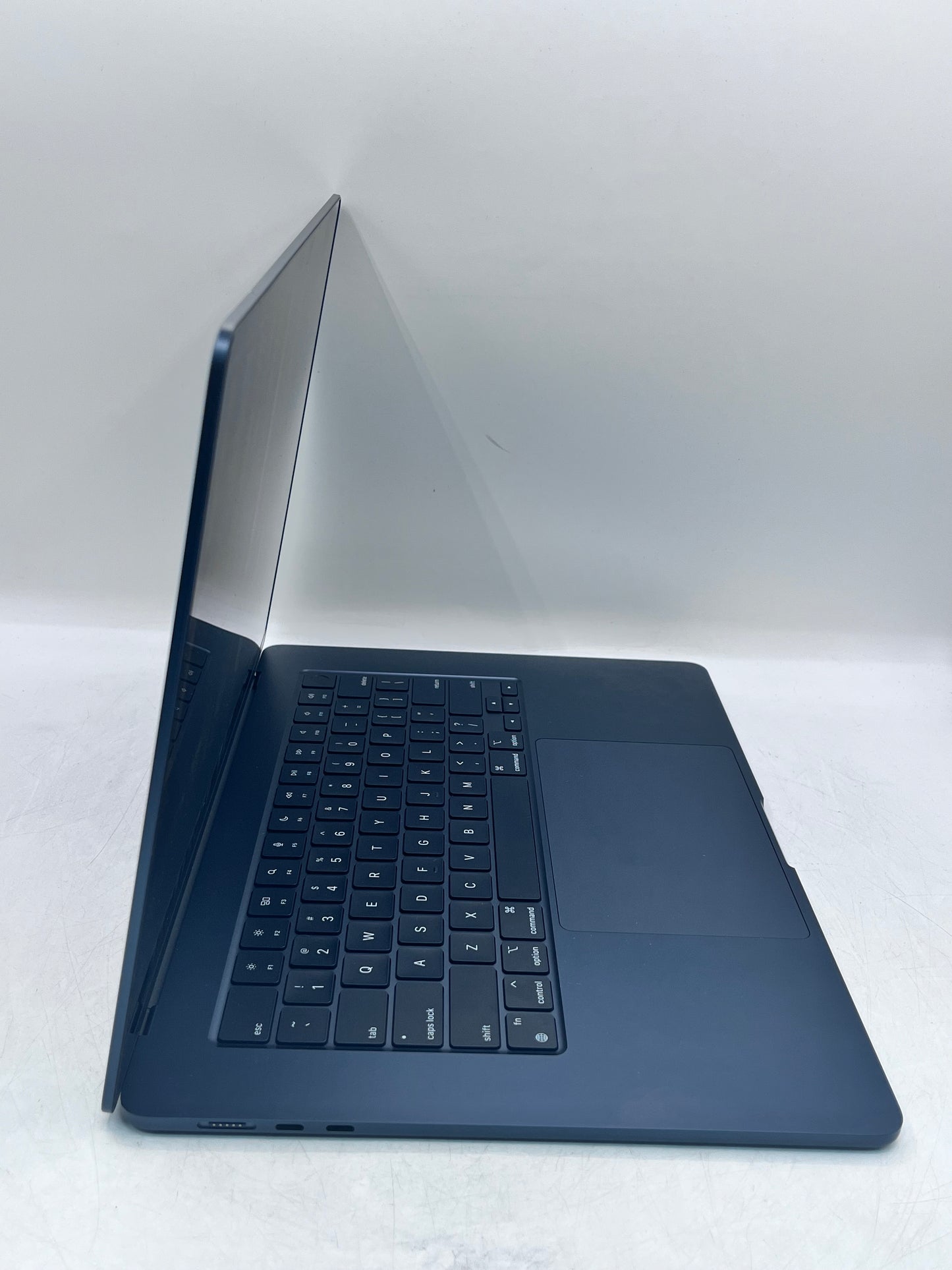 2024 Apple MacBook Air 15" M3 A3114 MXD43LL/A 2 Midnight Blue 512GB 16GB 23 Cycle Count