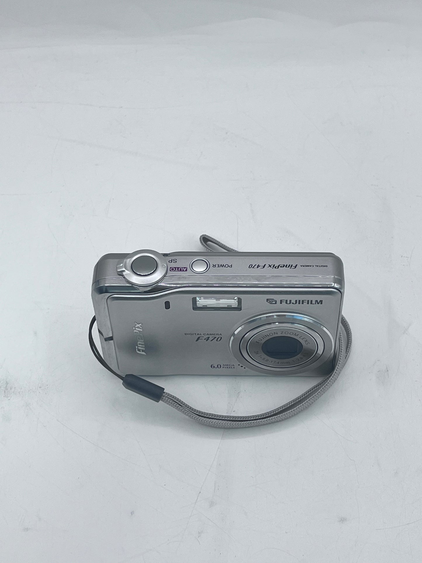 Fujifilm FinePix F470 6.0MP Digital Camera Silver