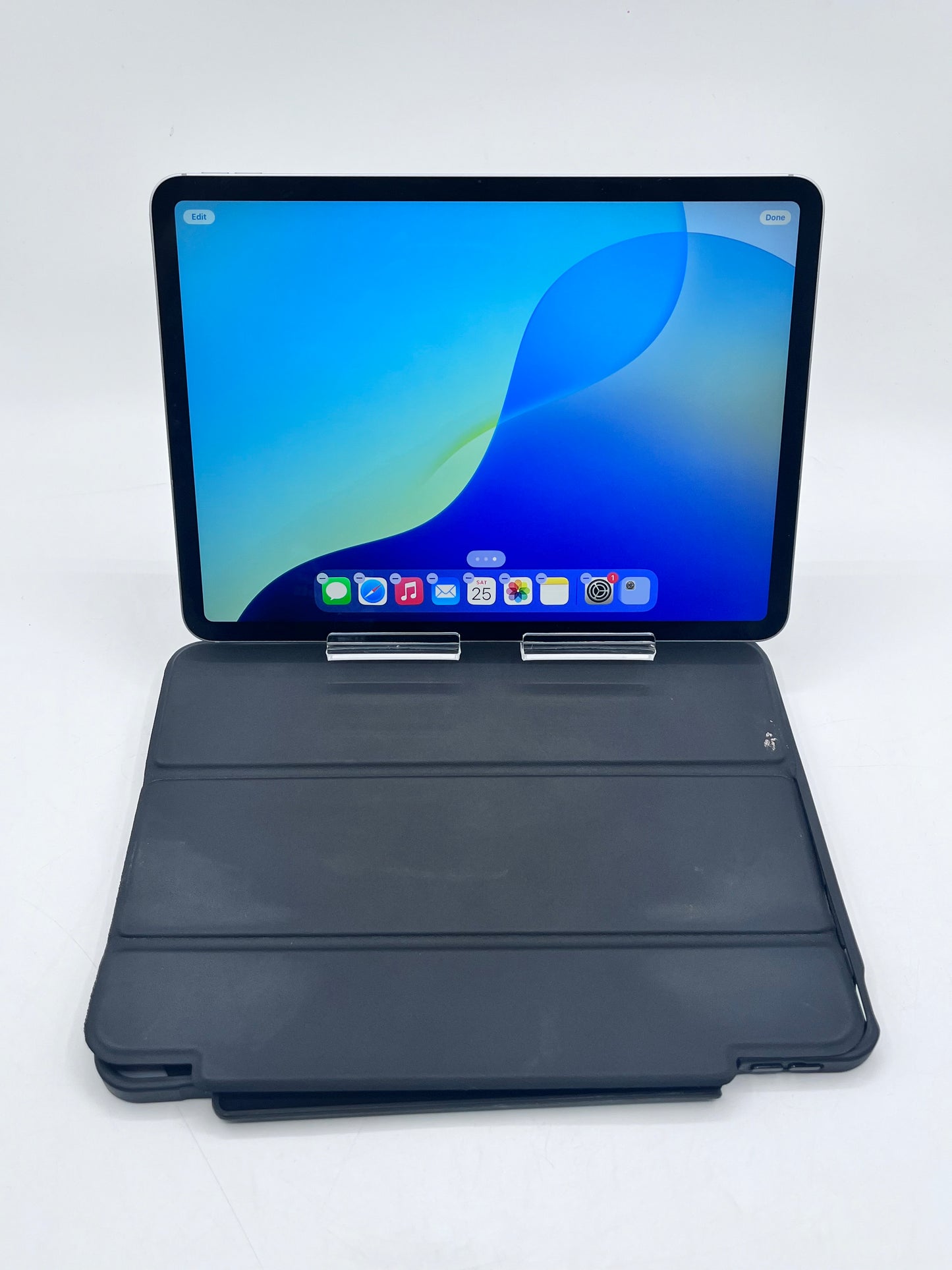 Apple iPad Pro A2435 11 inch NP553LL/A A2435 128GB WiFi and Cellular - Space Gray