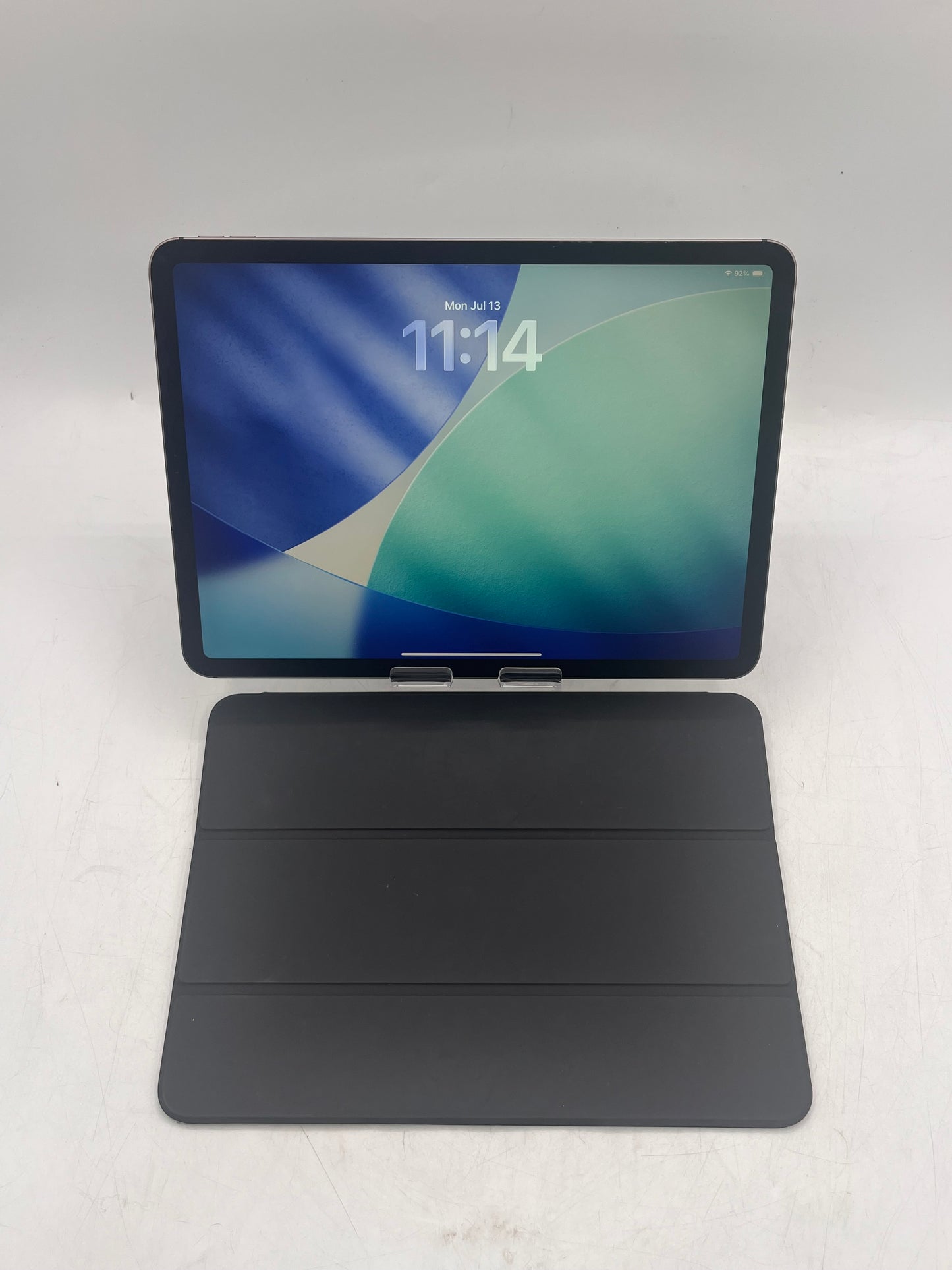 Apple iPad Pro 11" 1st Gen A2013 MU1K2LL/A  512GB WiFi + Cellular Unlocked - Black