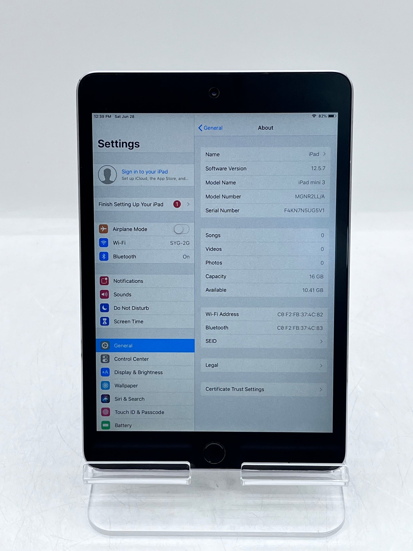 Apple iPad mini 3 7.9 in A1599 16 GB MGNR2LL/A   - Silver