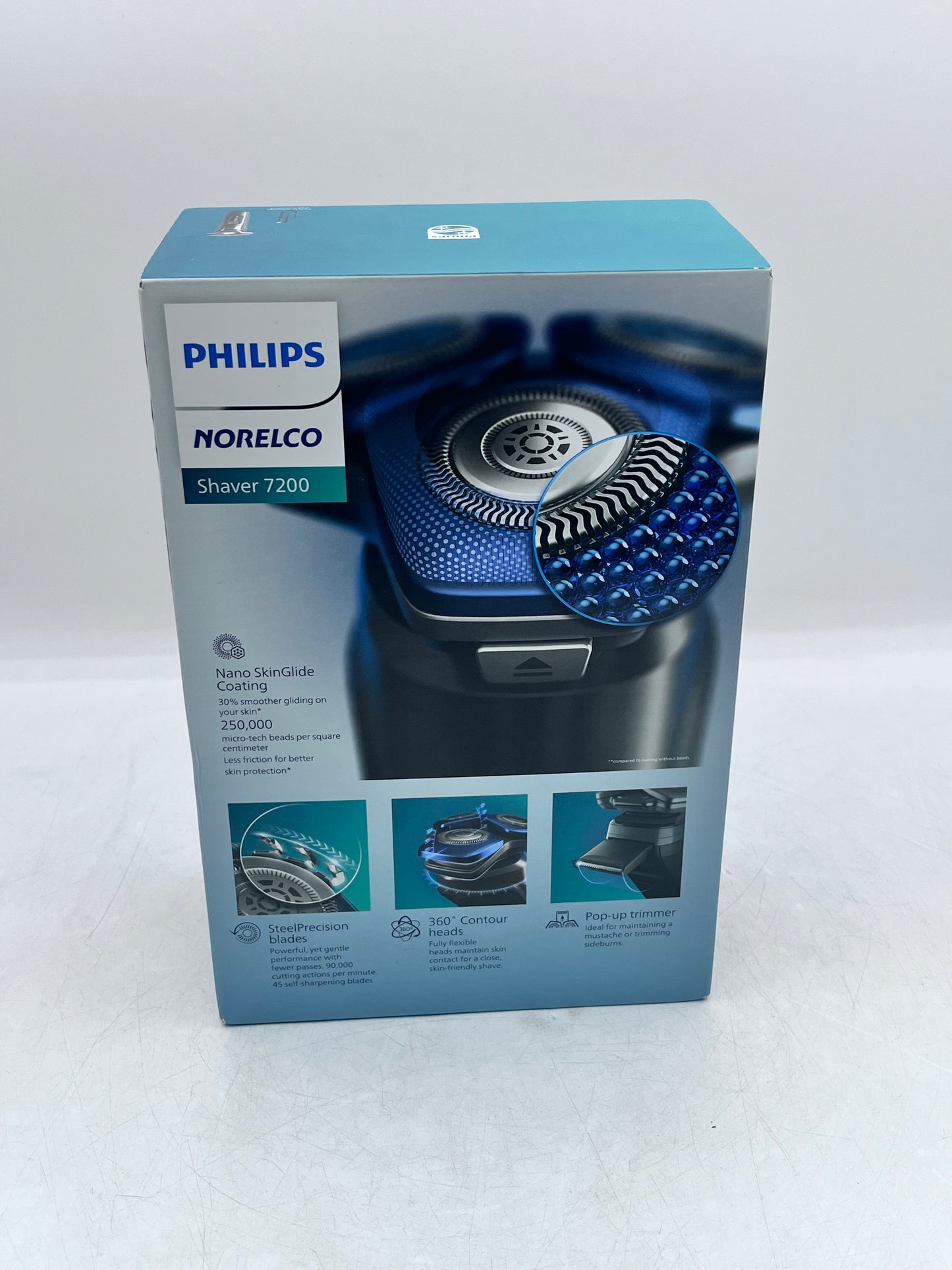 New Philips Norelco Shaver 7200 S737183-3 Head Rotary Cordless Battery Powered