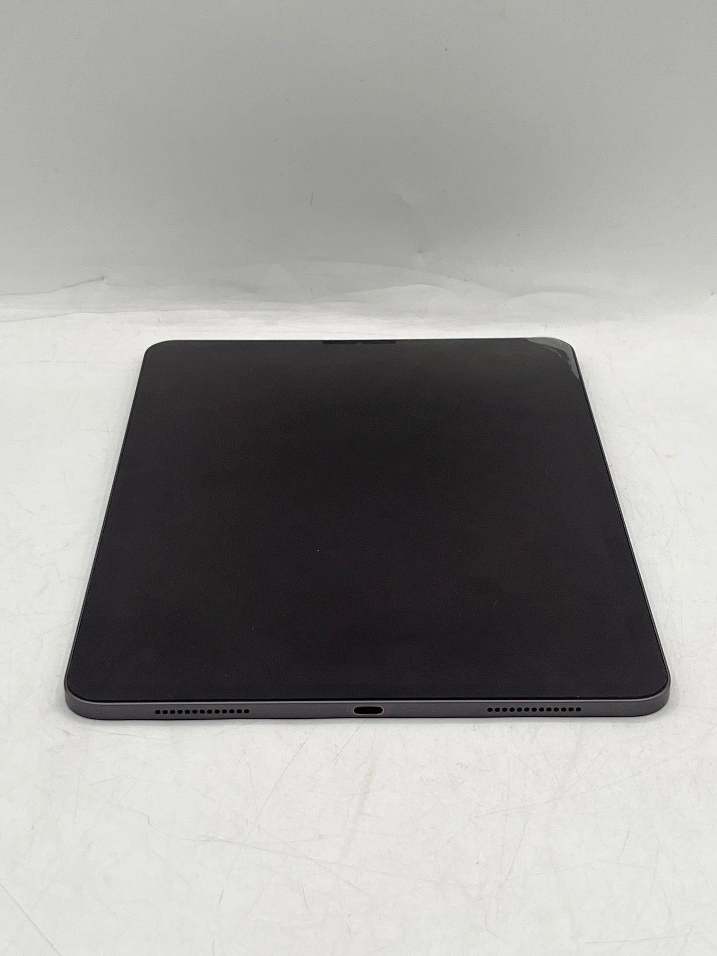 WiFi Only Apple iPad Pro 11" 2nd Gen 128GB  Space Gray A2228 MY232LL/A w/Case