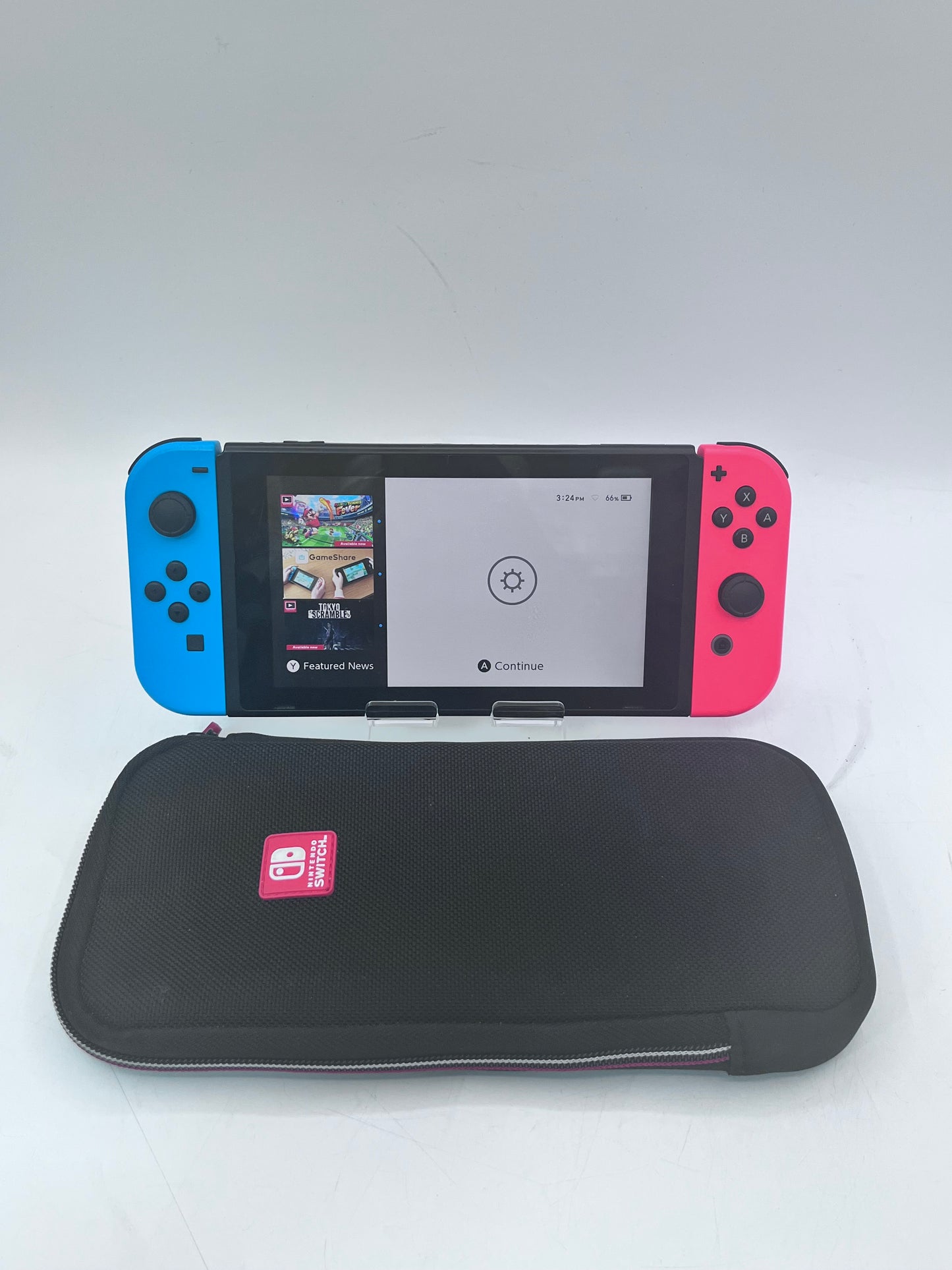 Nintendo Switch HAC-001 2017 32GB with Red and Blue Joycons and Case