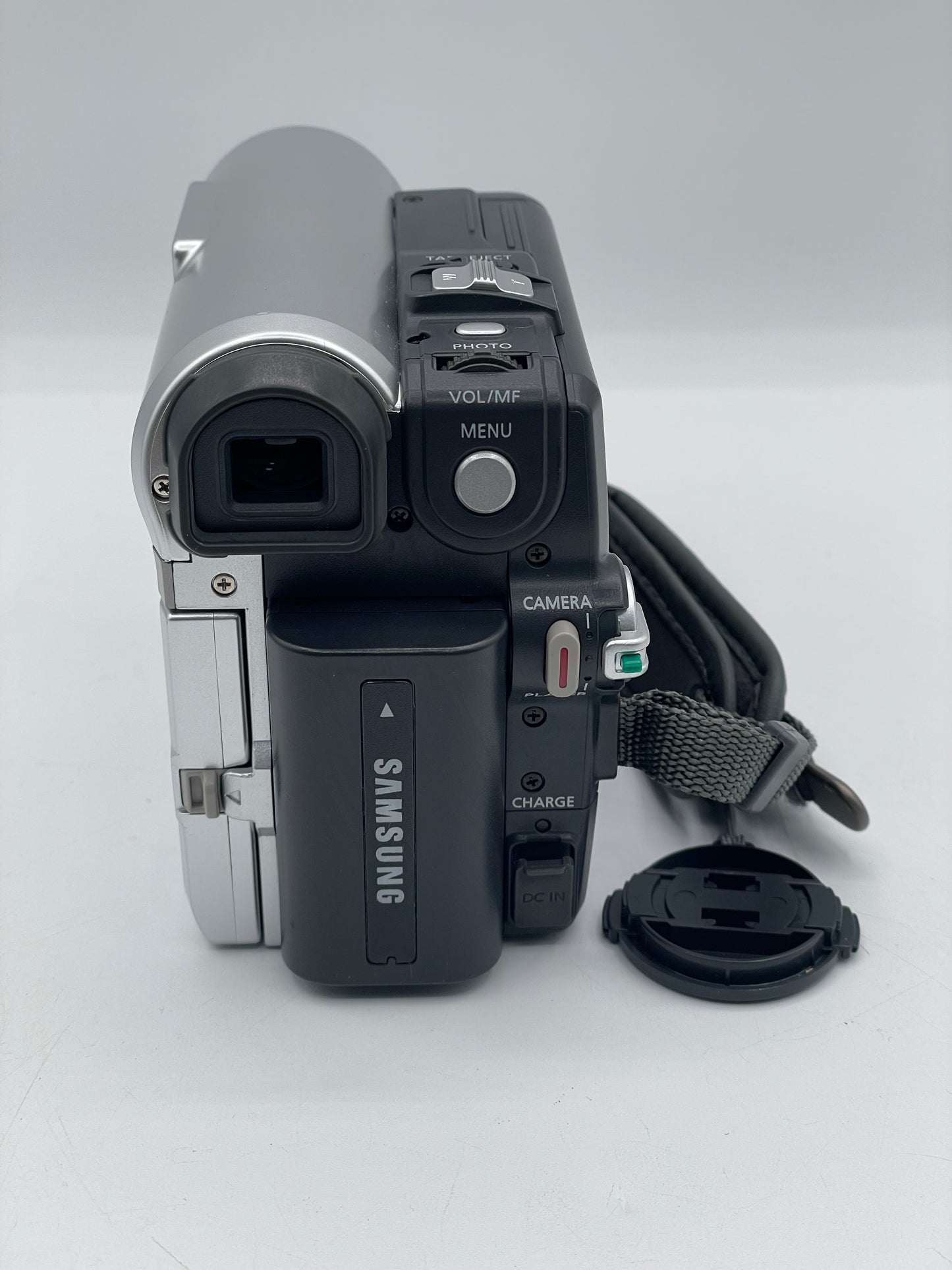 Samsung Digital SC-D353 MiniDV Camcorder Silver with Charger and Case