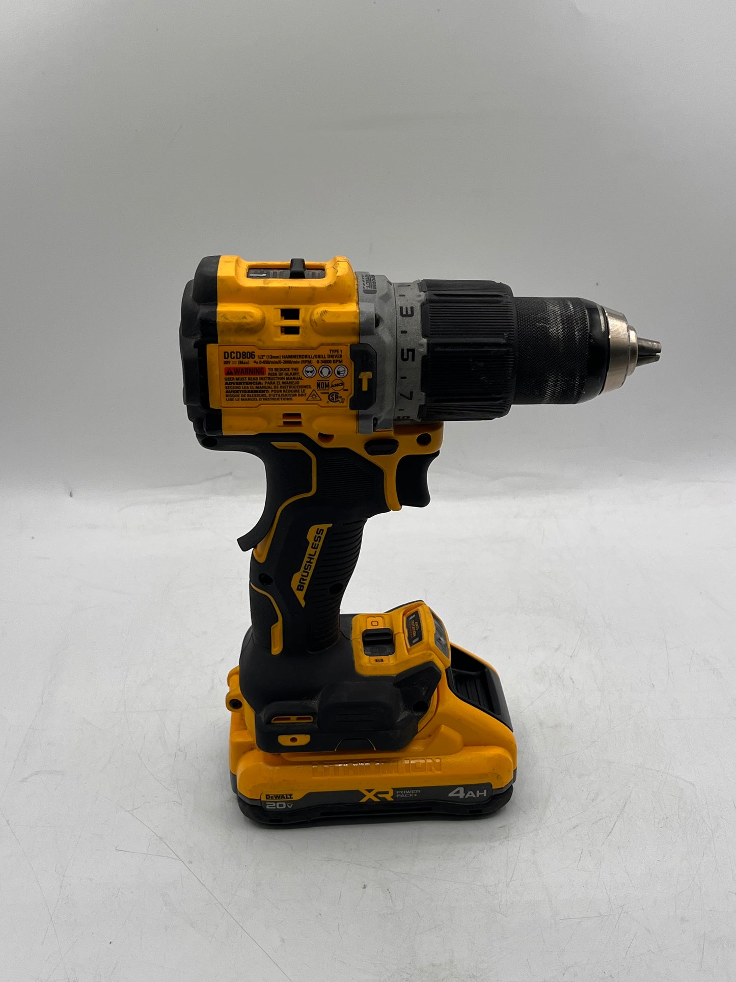 DeWalt DCD806 20V MAX Brushless 1/2" Hammerdrill/Drill Driver with 4Ah Battery & Charger