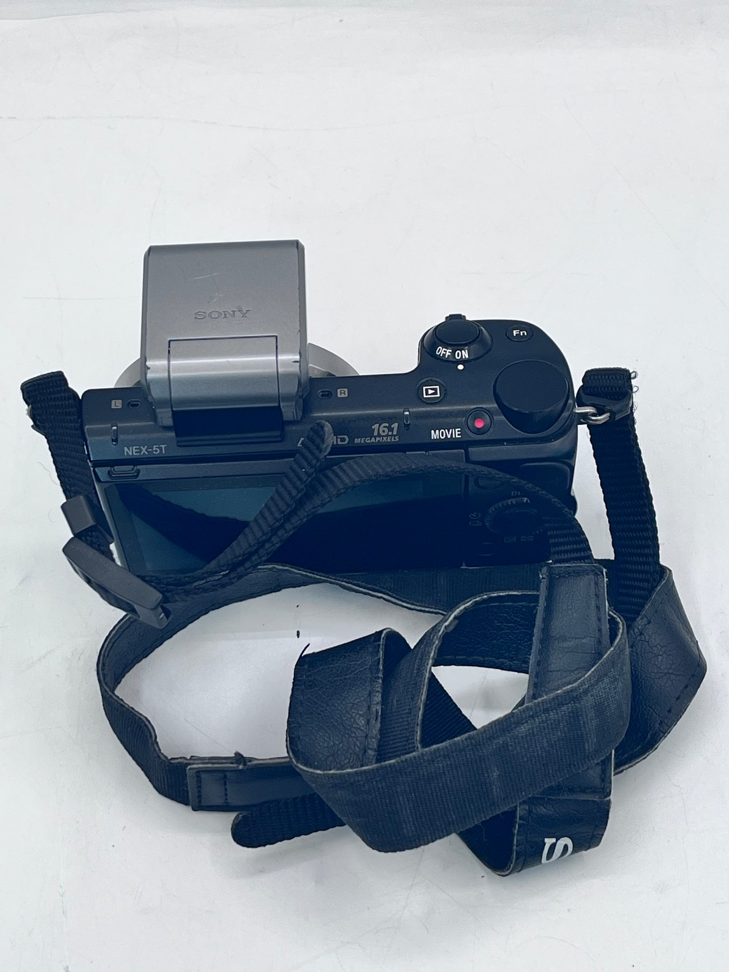 Sony NEX-5T Digital Camera w/ Battery and E-mount 16-50 OSS - Free Shipping