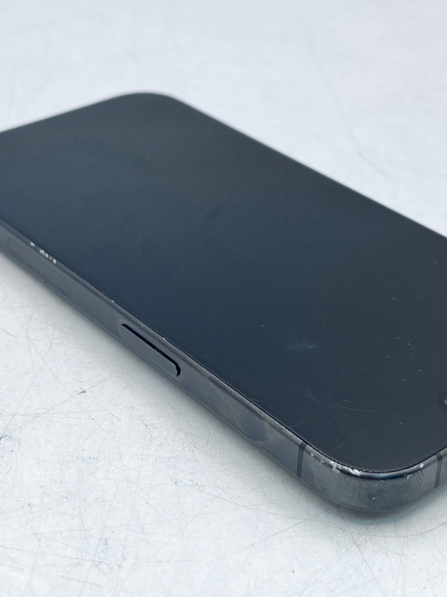 Unlocked Apple iPhone 15 Pro 256GB A2848 MTQR3LL/A Black Titanium