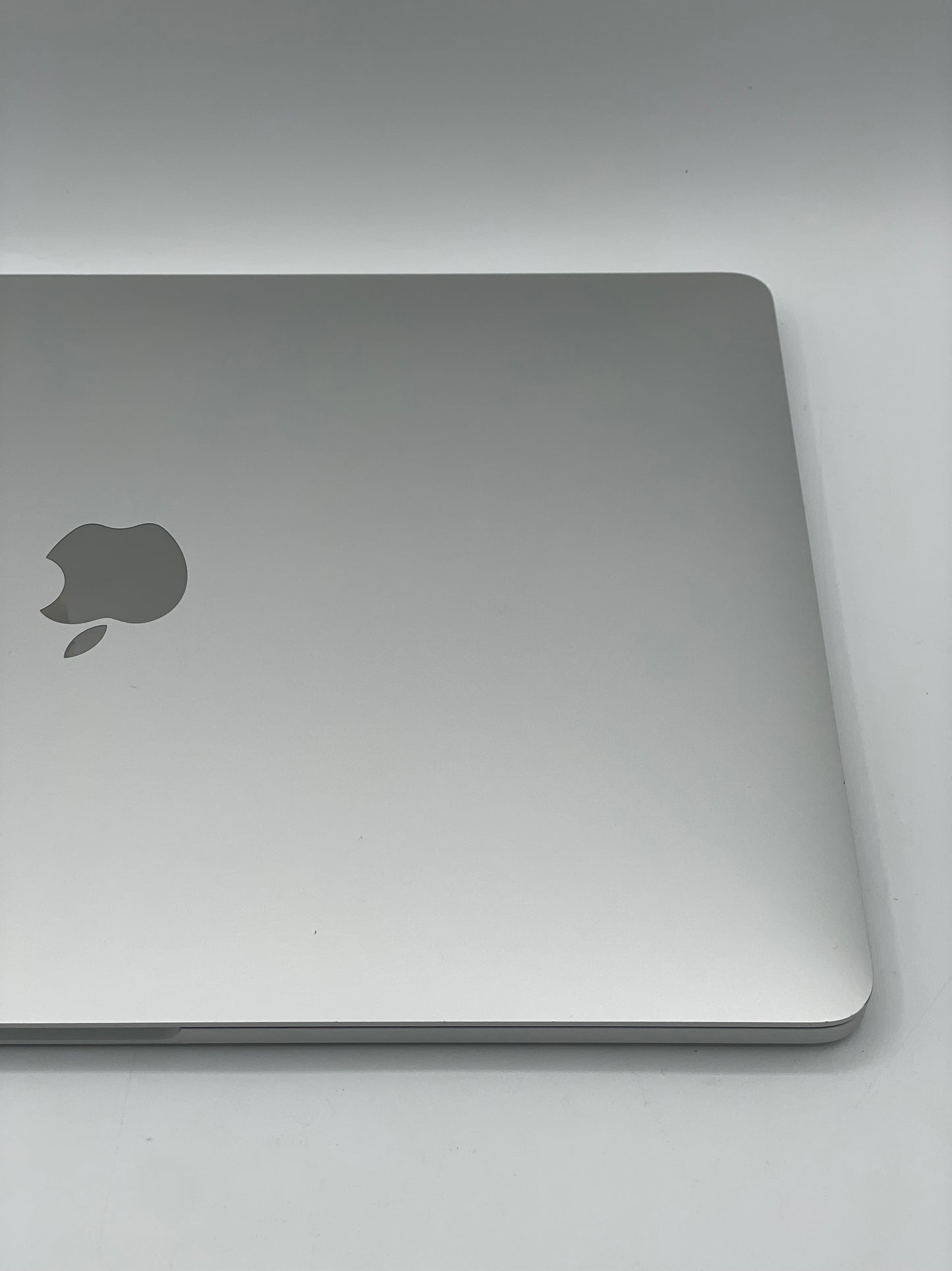 2017 Apple MacBook Pro 13" A1708 Core i5 @ 2.3GHz 8GB 128GB Space Gray