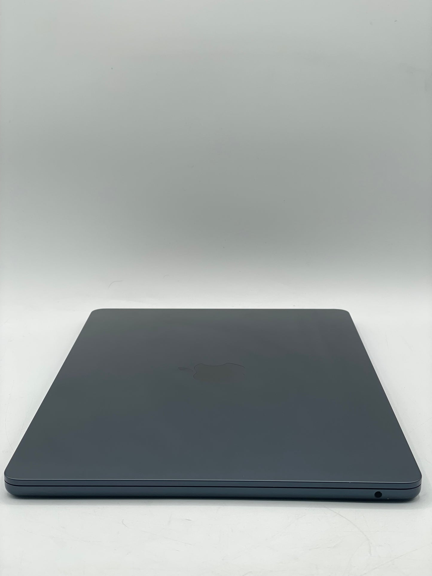 2025 Apple MacBook Air 13" M4 8C GPU 16GB 256GB A3240 Midnight 9 Cycle Count