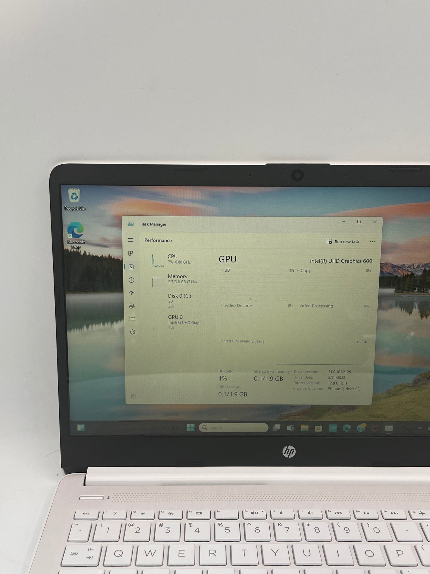 HP 14-DQ0052DX  Laptop Intel Celeron 4GB 64GB White