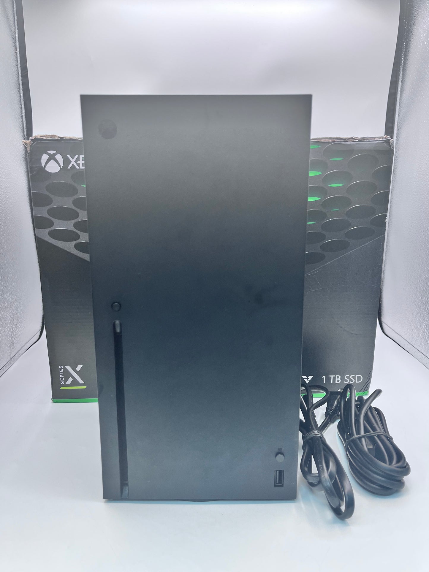Microsoft Xbox Series X 1TB Console Gaming System Carbon Black 1882 w/ Cords Tested