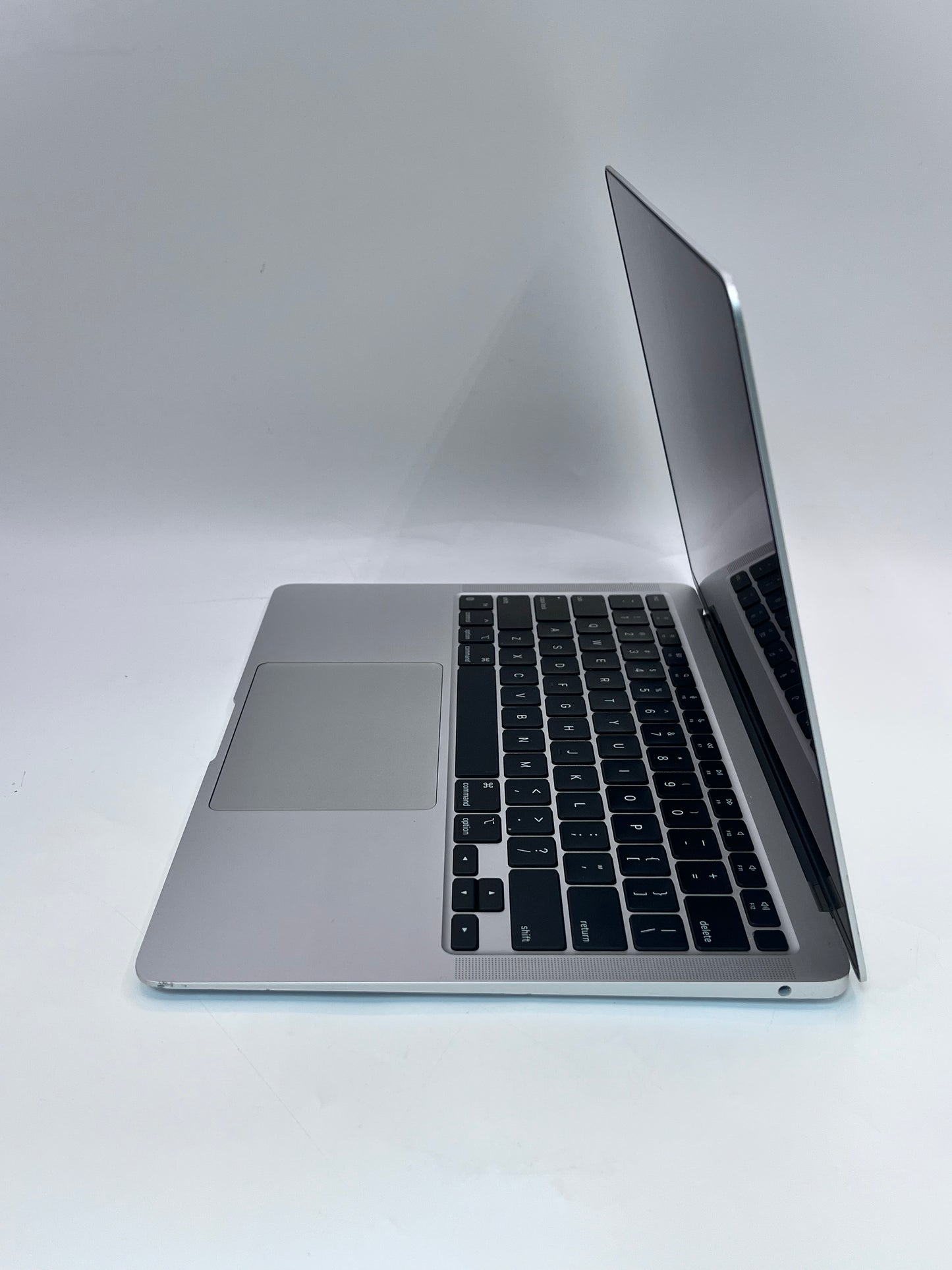 2020 Apple MacBook Air 13.3" M1 7C 8GB 256GB A2337 REMOTELY MANAGED