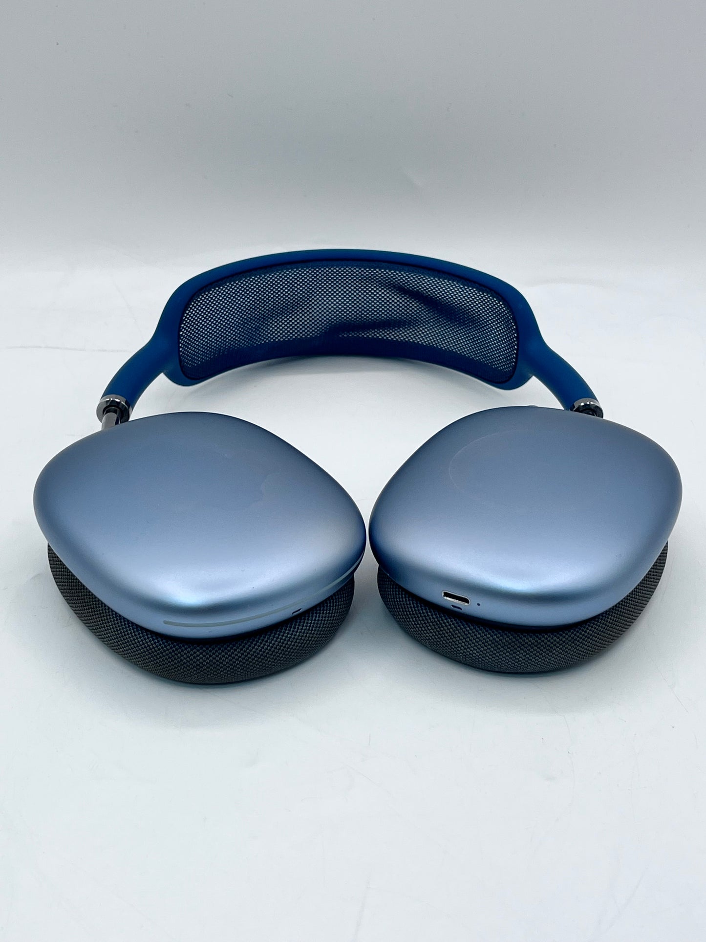 Apple AirPods Max A2096 Lightning Blue Used with Smart Case A2301 (2020)