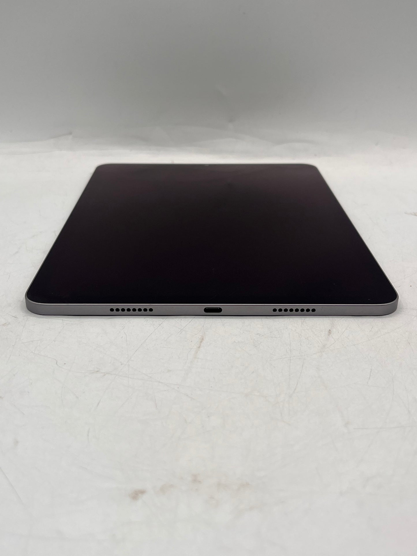 Apple iPad Pro 11 4th Gen A2759 MNXD3LL/A 128GB Wi-Fi Only w/ Apple Pencil 2nd gen