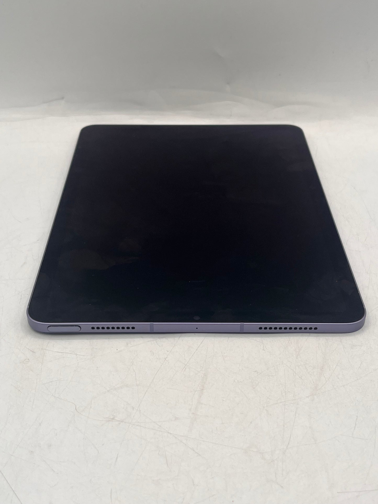 Apple iPad Air (5th Gen) A2589 MMWE93LL/A 64GB Wi‑Fi Only Tablet + Stylus + Keyboard - Purple