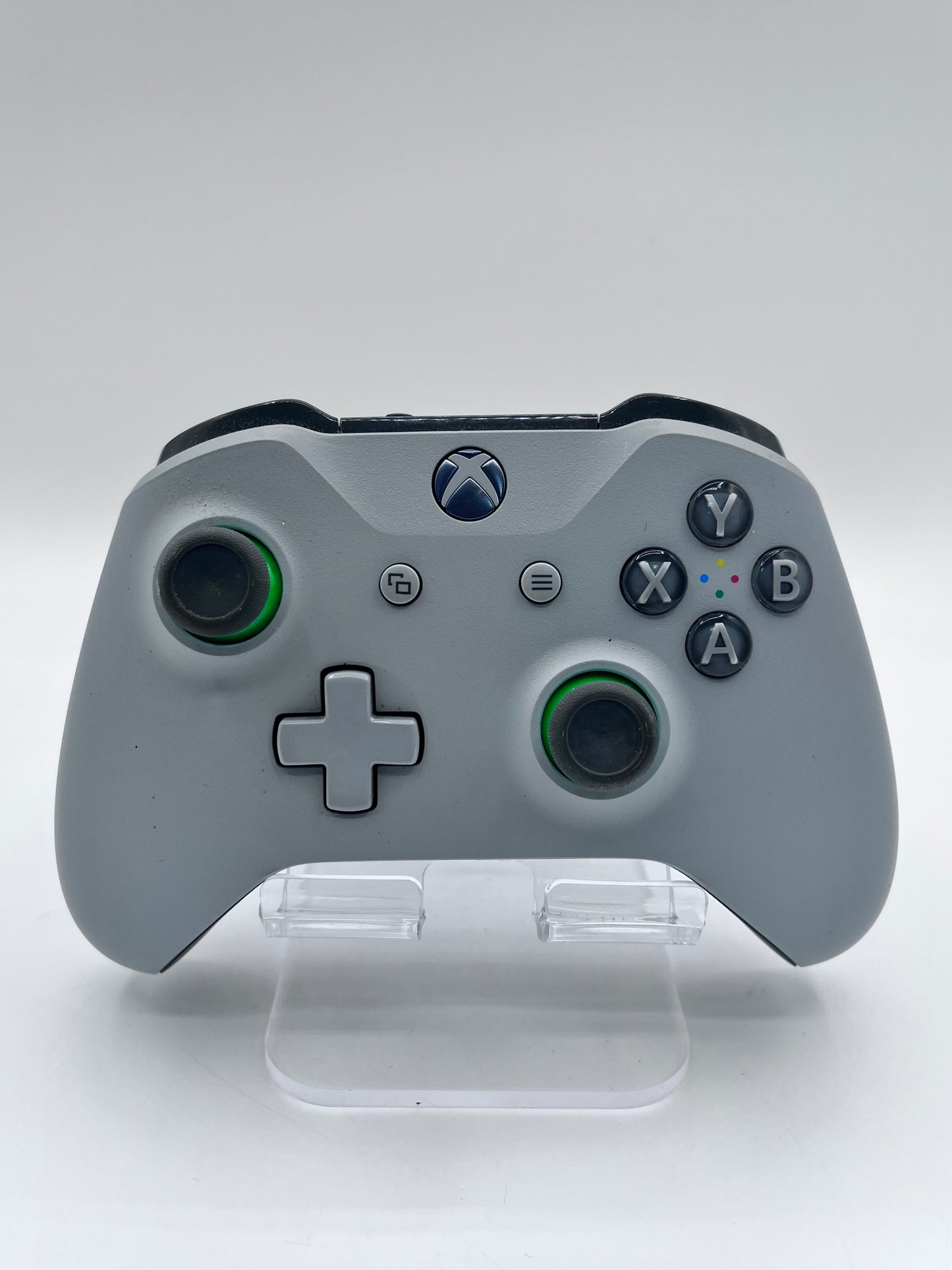 Microsoft Xbox One 500GB 1540 Console with Kinect Accessory
