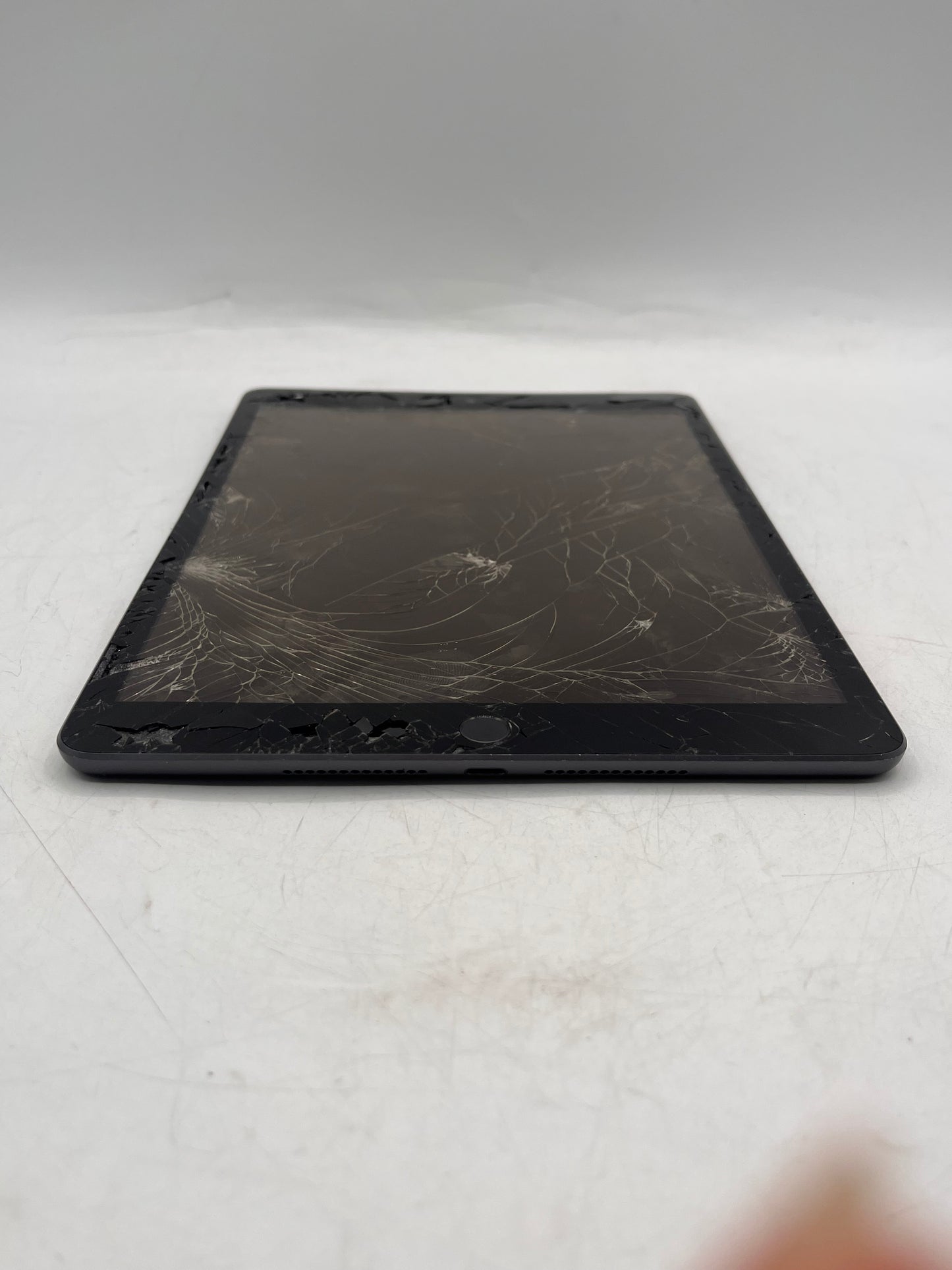 Unlocked Apple iPad 9th Gen A2603 64GB WiFi + Cellular Black