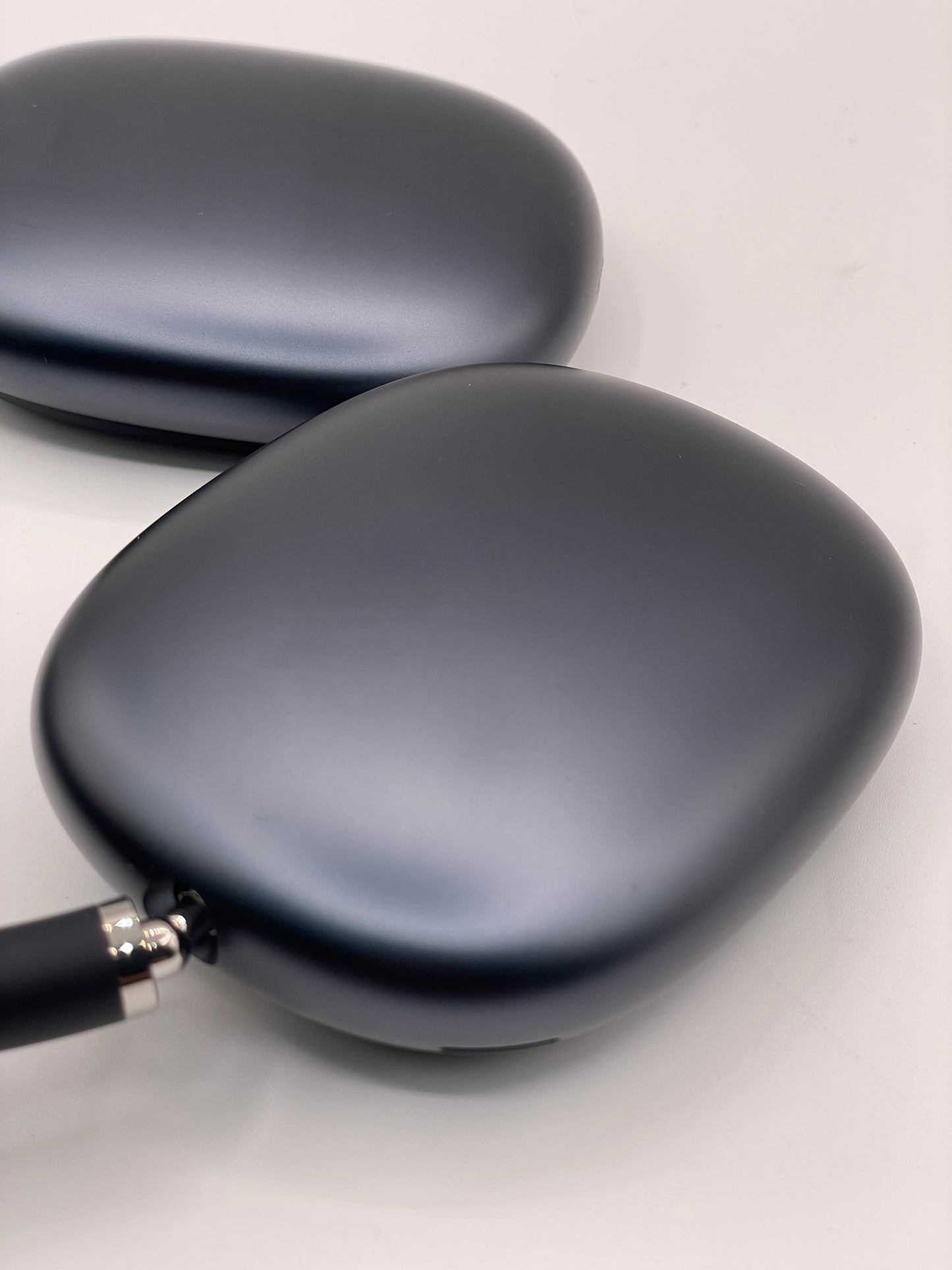 Apple AirPods Max 2024 A3184 USB-C with Smart Case - Near Mint Condition
