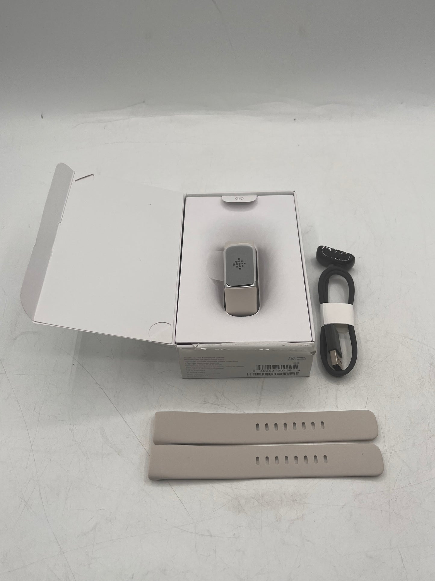 Fitbit Charge 6 (2023) Smart Watch Silver GPS Only Small