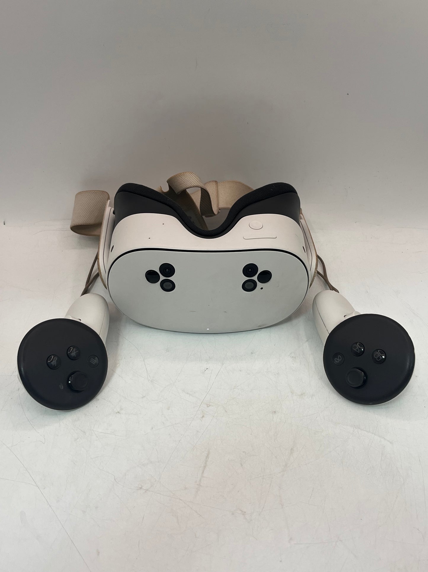 Meta Oculus Quest 3S All-In-One VR Headset 256GB - White