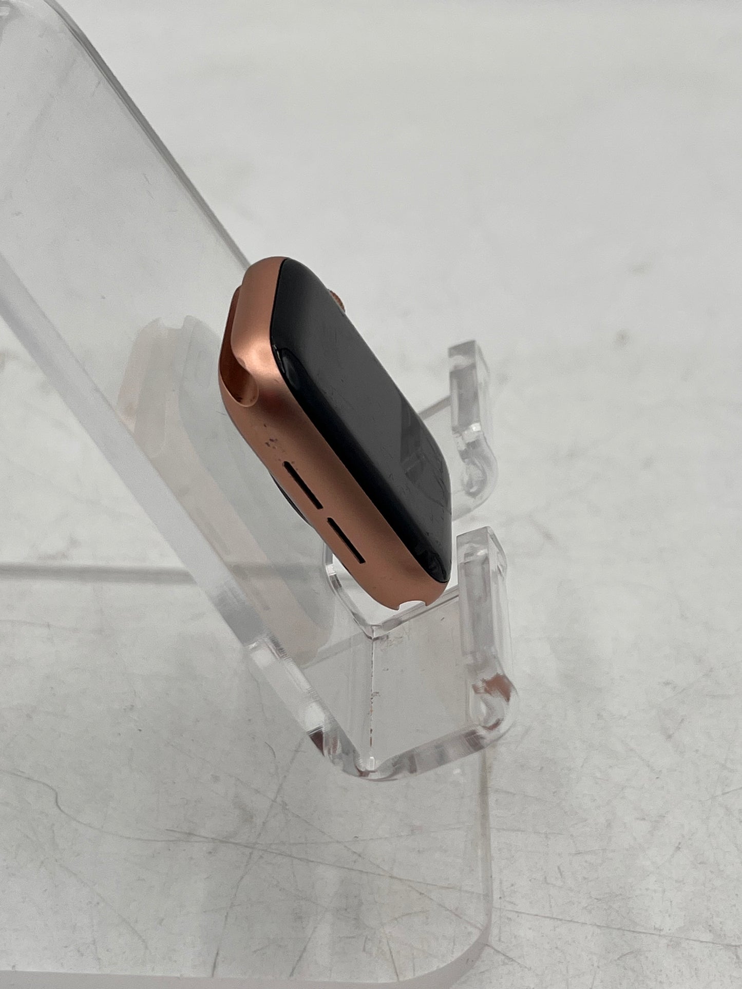 Apple Watch SE A2351 2020 40mm GPS Only Smart Watch - Black/Gold Aluminum