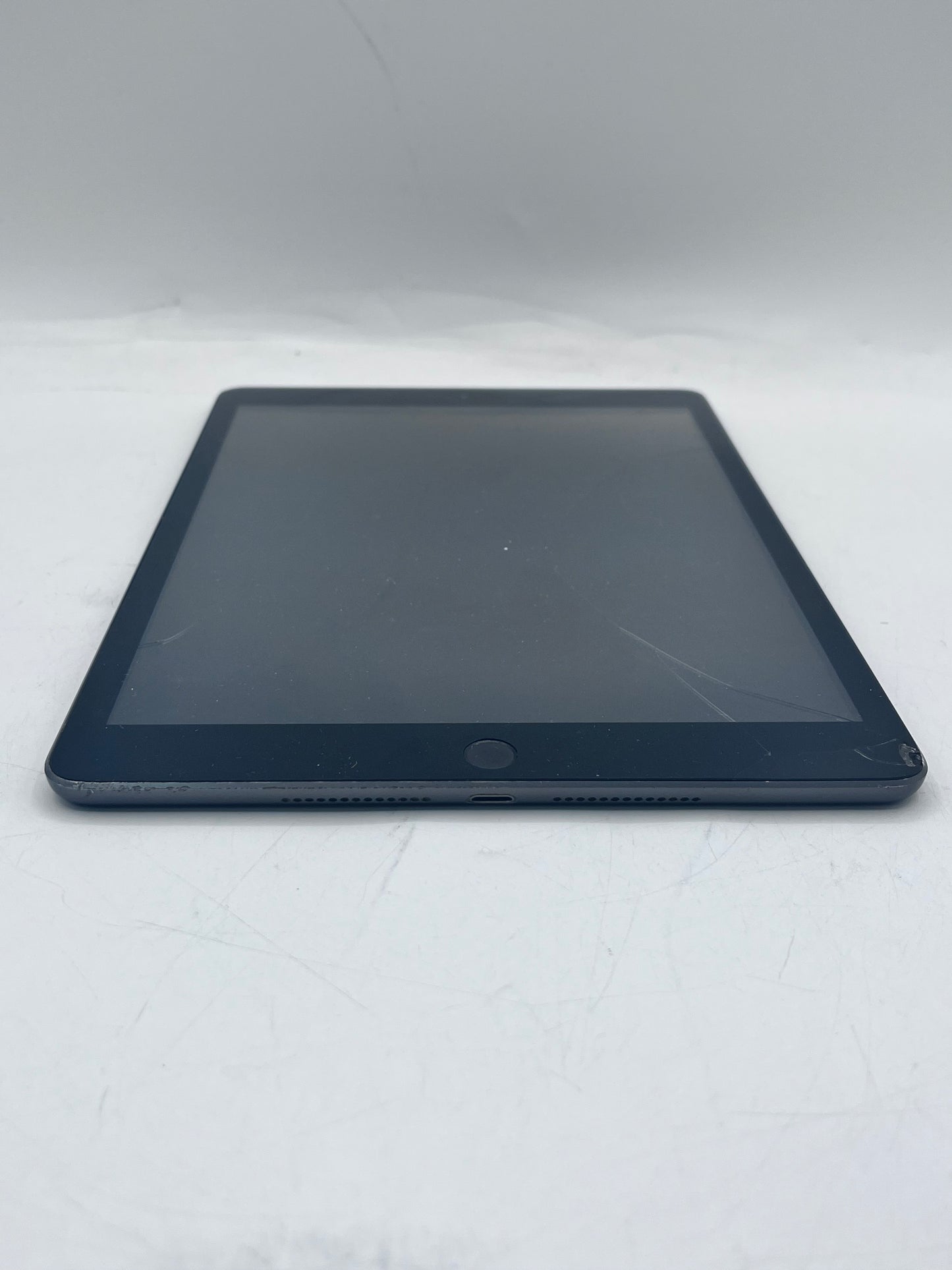 Apple iPad 8th Gen 32GB Wi-Fi Only A2270 MYL92LL/A Space Gray