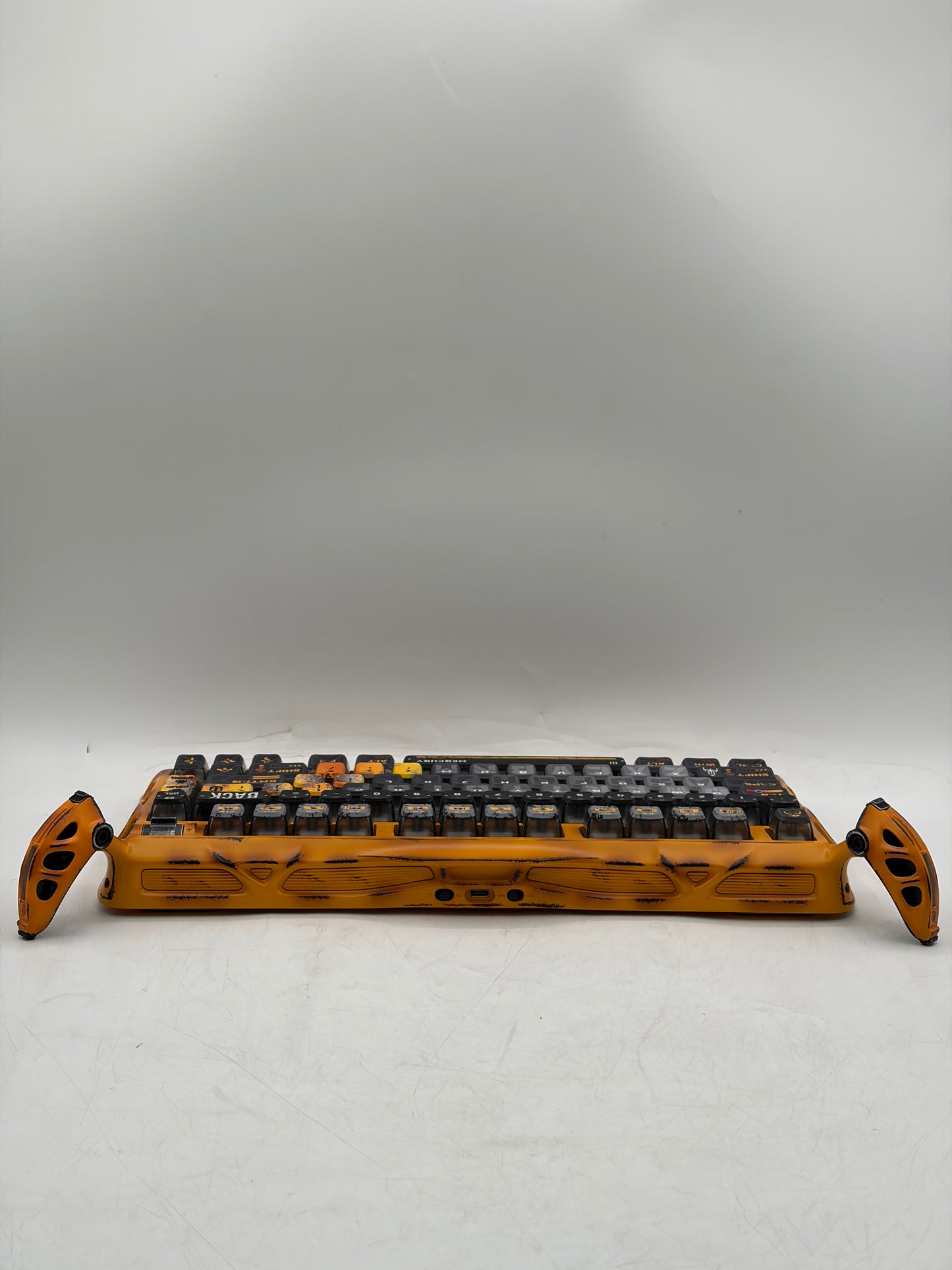 Gravastar Mercury K1 Pro Mechanical Keyboard - Battle Worn Yellow
