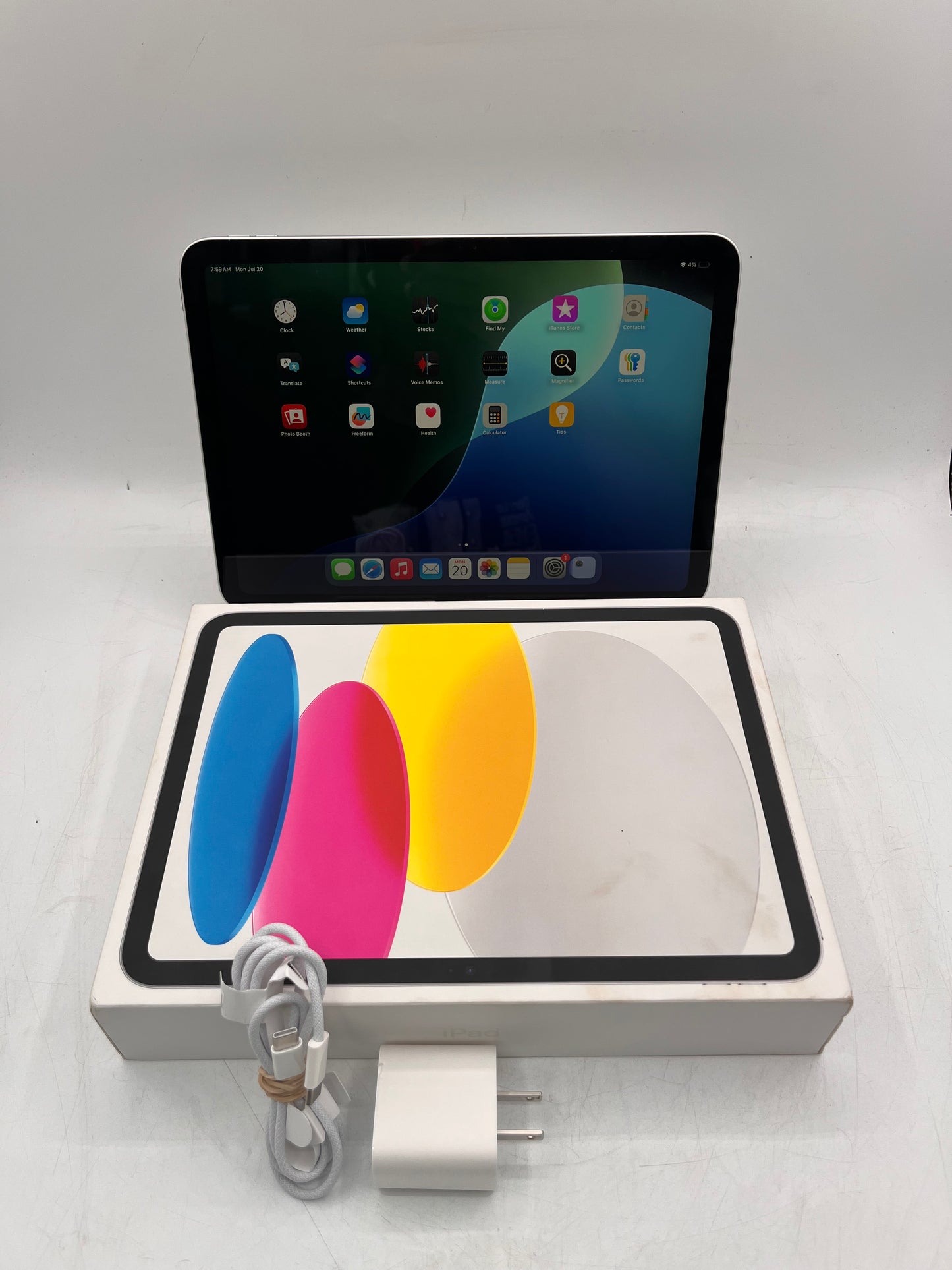 2022 Apple iPad 10th Gen A2696 MPQ03LL/A 64GB Wi‑Fi Only Tablet - Silver