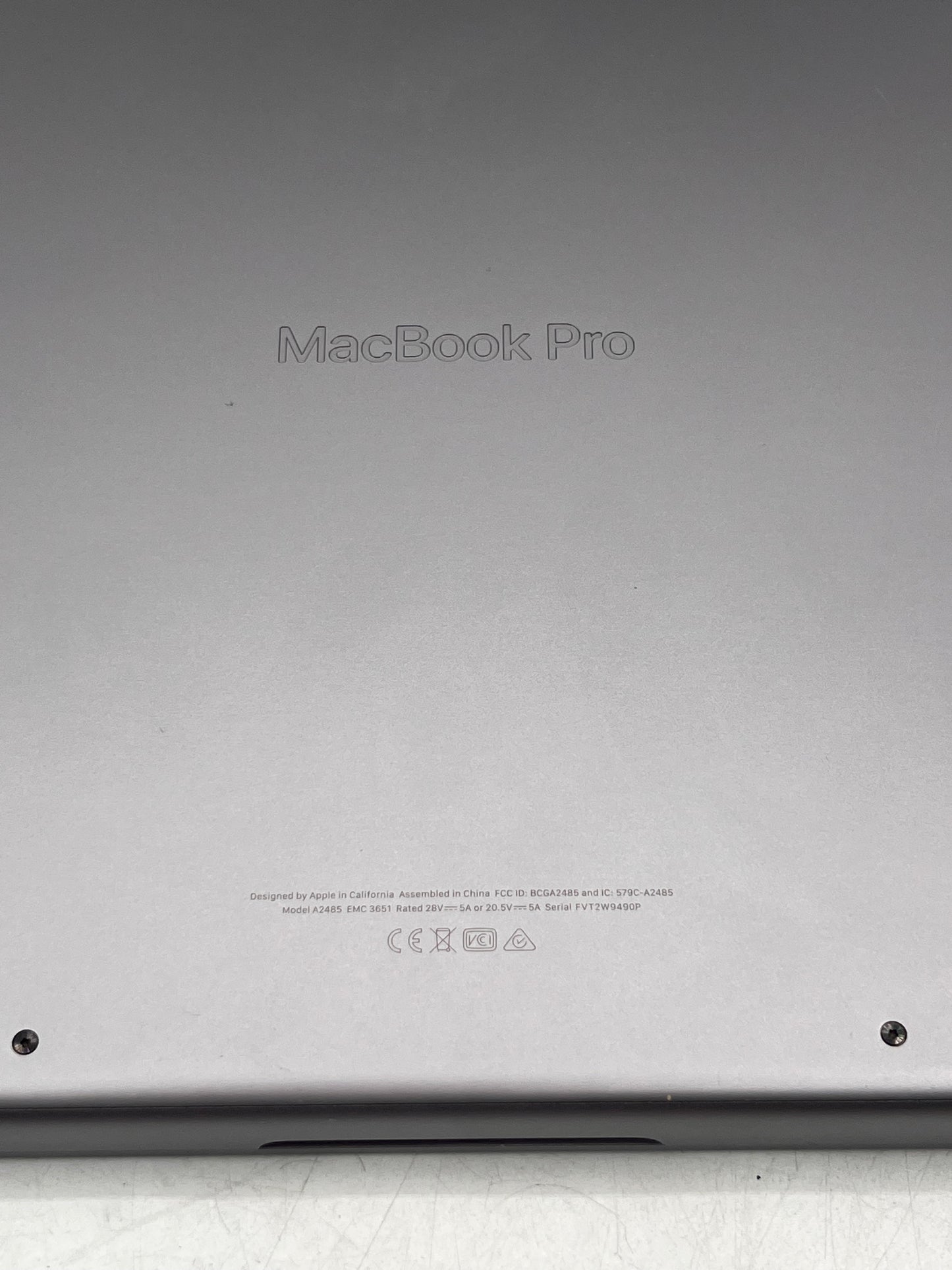 2021 Apple MacBook Pro 16" M1 Pro 16GB 512GB A2485 Silver READ