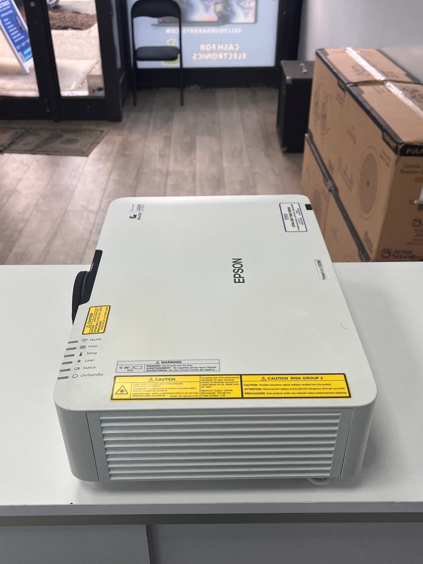 Epson PowerLite L500W 3LCD WXGA Projector 5000 Lumens 743 Lamp Hours Tested