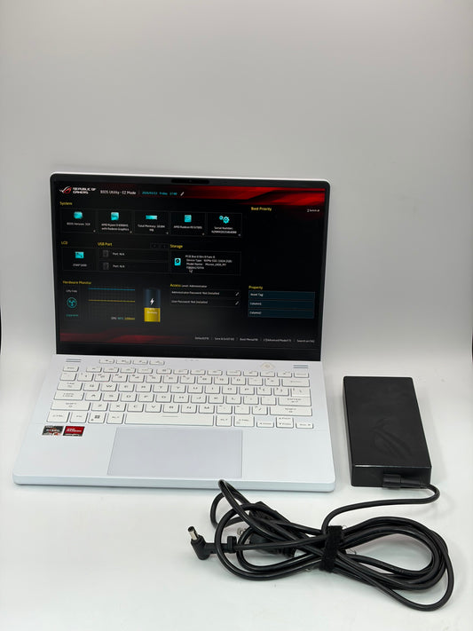 ASUS ROG Zephyrus 14" G14 Ryzen 9 6900HS @ 3.3GHz RX 6700S 16GB RAM 1TB SSD