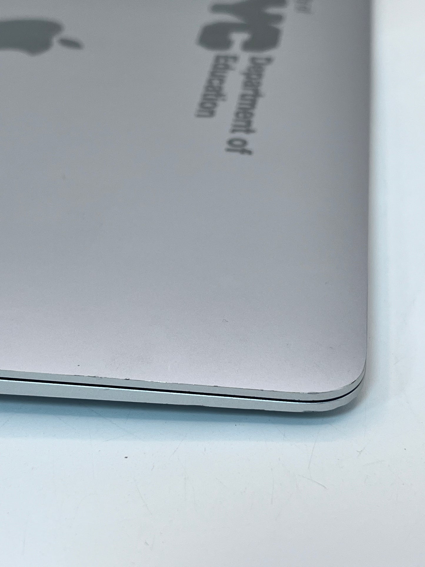 2020 Apple MacBook Air 13.3" M1 7C 8GB 256GB A2337 REMOTELY MANAGED