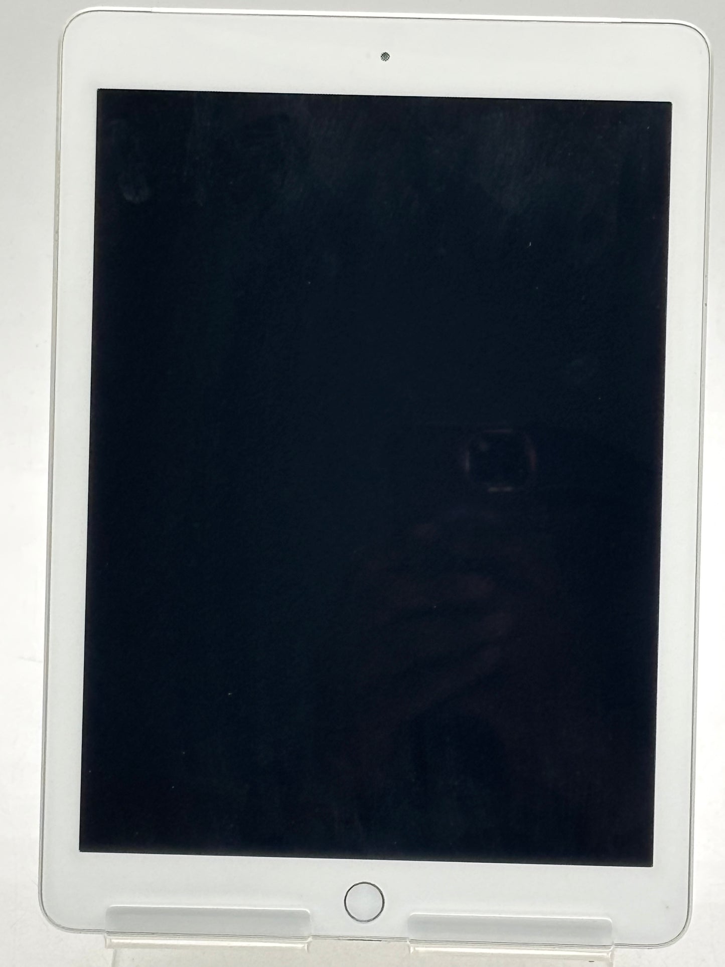 Apple iPad 6th Generation A1954 32 GB, Wi-Fi + 4G, 9.7 in, Silver (FREE SHIPPING)