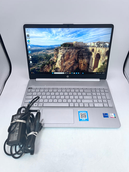 HP 15-dy2073dx Laptop Core i7 16GB 512GB - Silver