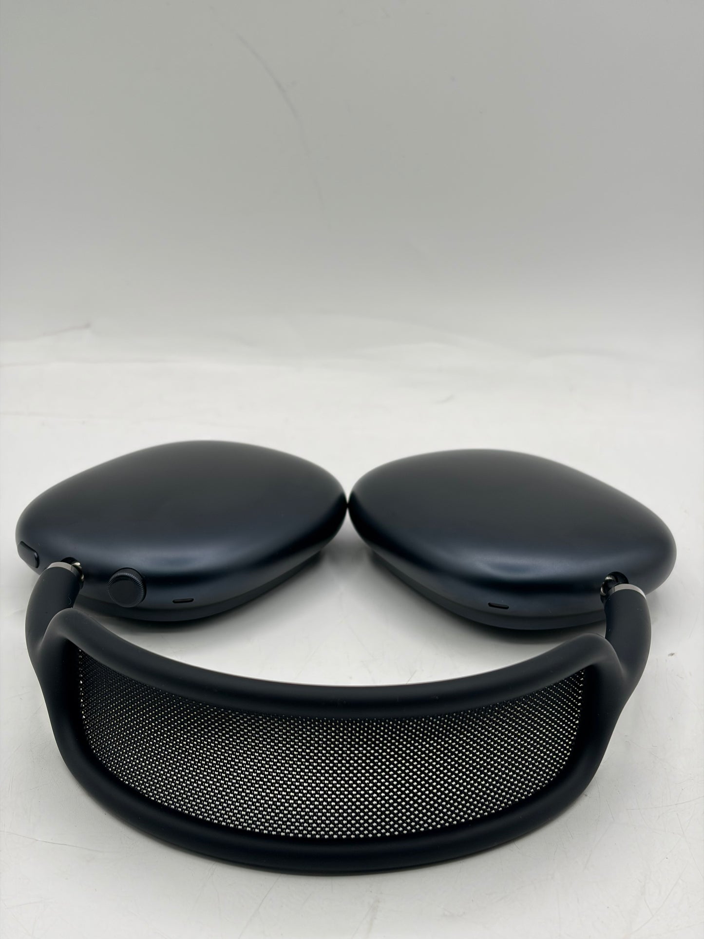 2024 Apple AirPods Max Midnight A3184 MWW43AM/A Over the Ear Headphones