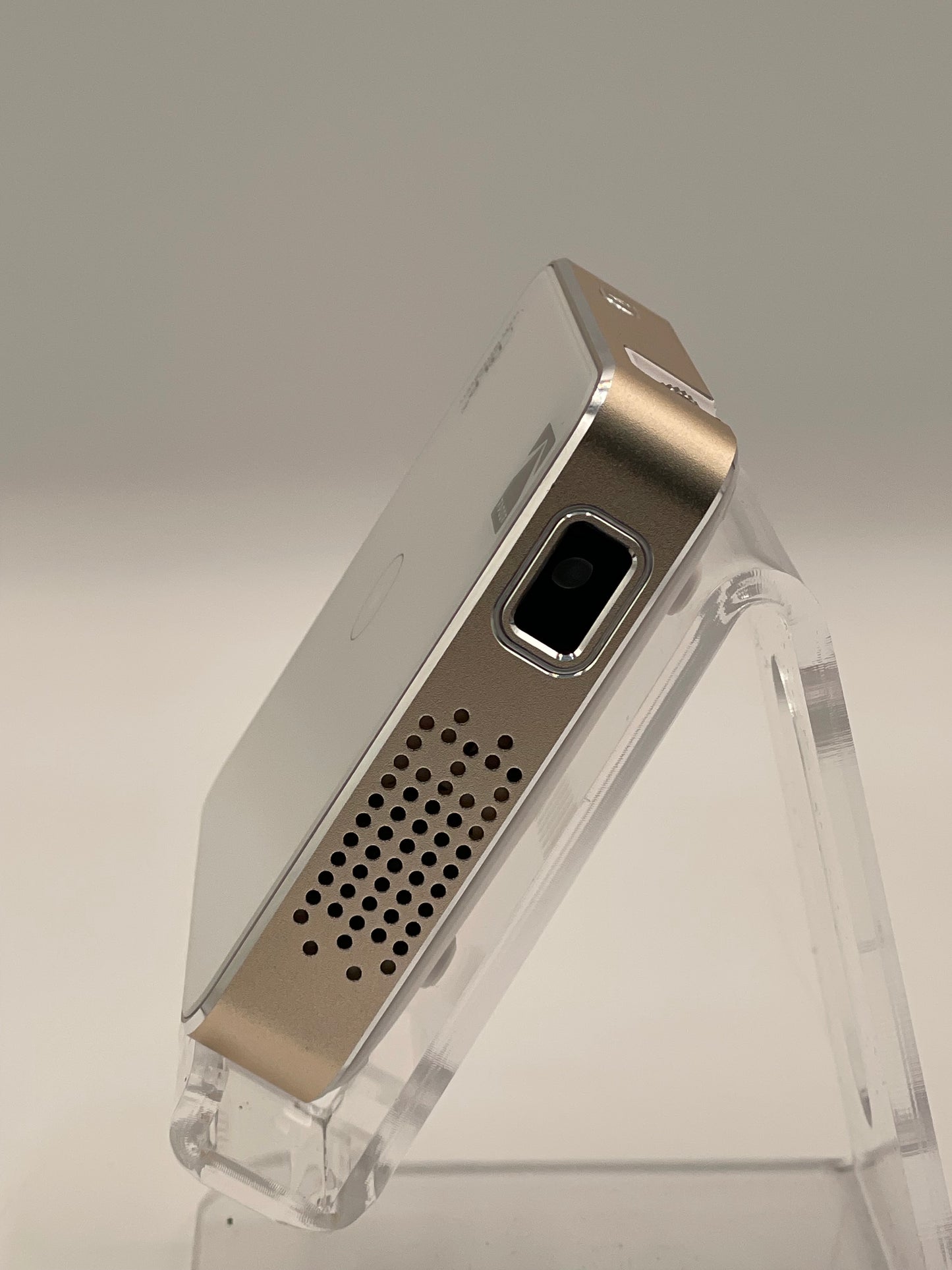 Kodak Luma 75 Portable Pocket Projector