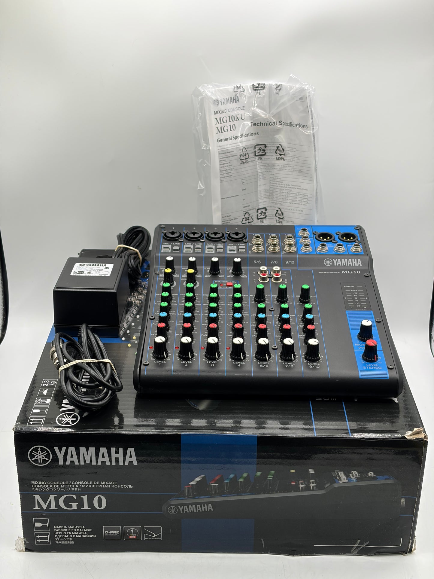 Yamaha MG10XU 10-Input Stereo Mixer with Effects - Black