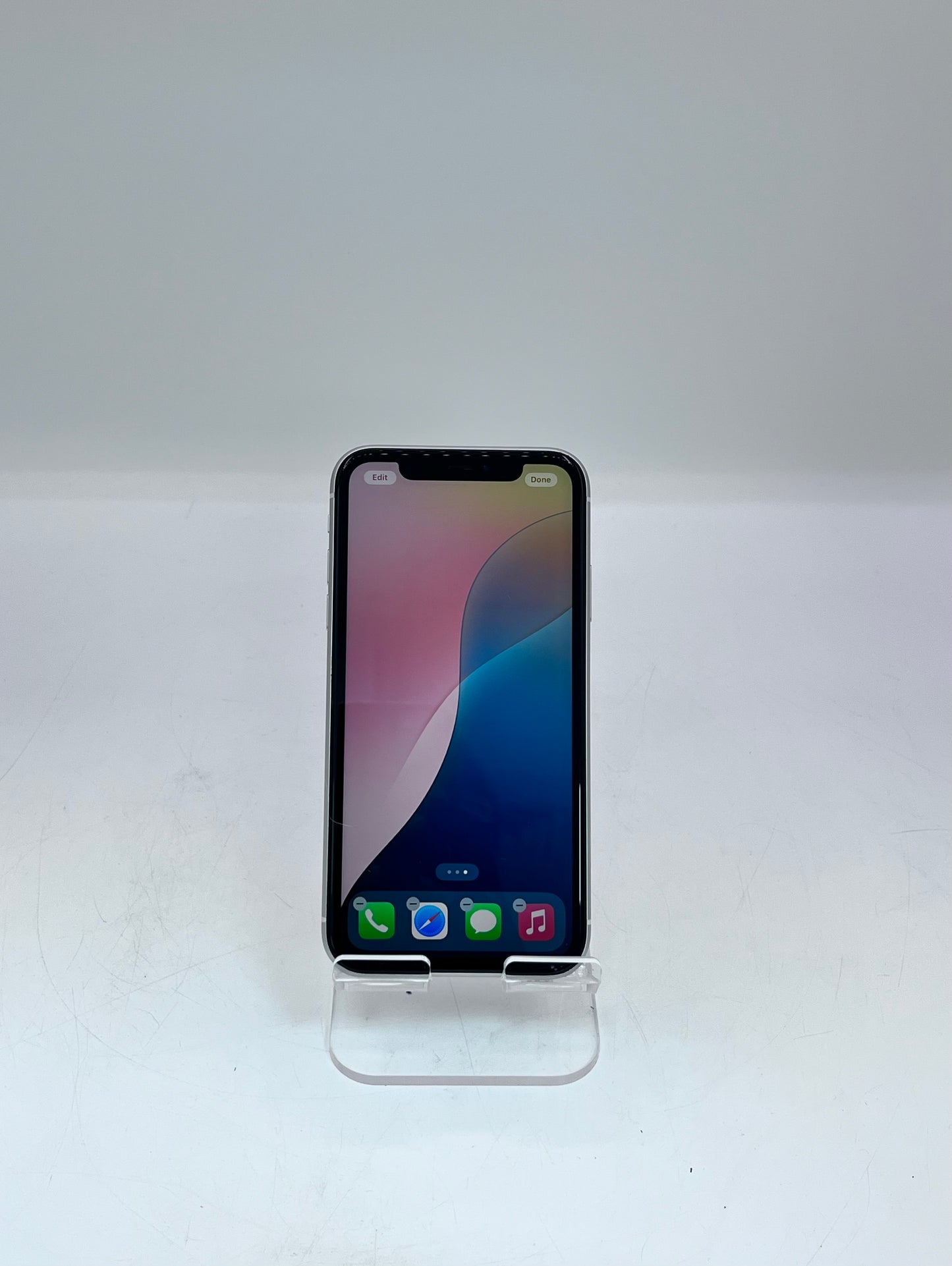 Unlocked Apple iPhone 11 64 GB A2111 MHC53LL/A White 97% Battery